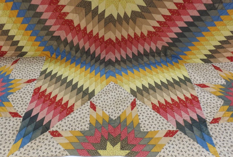 Vintage Handmade Star Quilt For Sale at 1stdibs