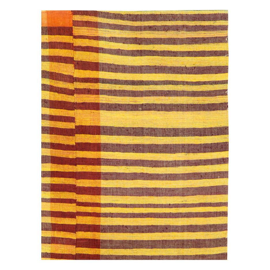 Hand-Woven Vintage Handmade Turkish Flat-Weave Kilim Accent Rug For Sale