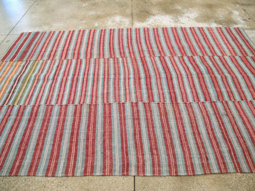 Vintage Handmade Turkish Flat-Weave Kilim Accent Rug For Sale 1