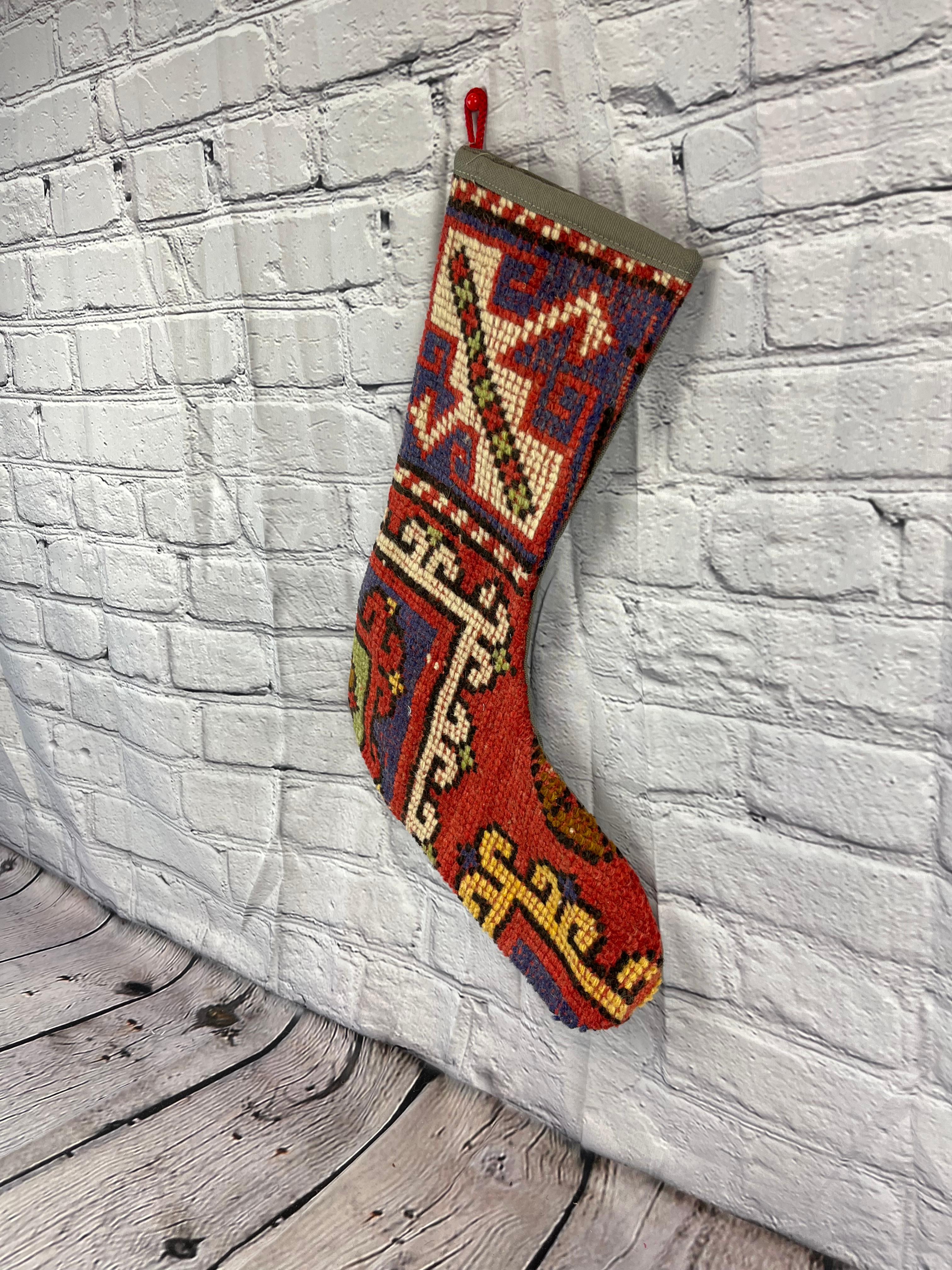 Handgefertigter türkischer Teppich, Weihnachts Stocking, Vintage (Moderne der Mitte des Jahrhunderts) im Angebot