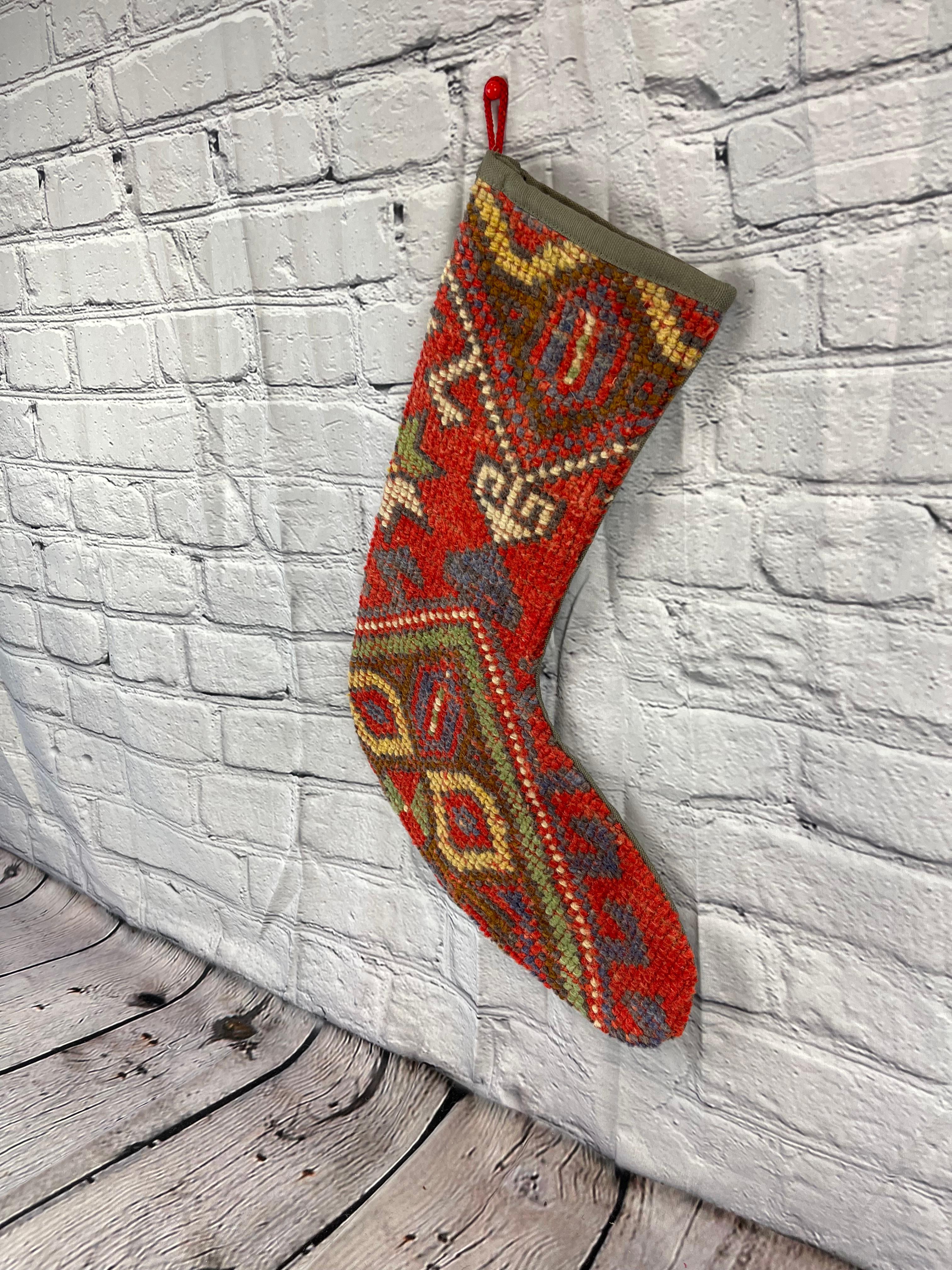 Handgefertigter türkischer Teppich, Weihnachts Stocking, Vintage (Moderne der Mitte des Jahrhunderts) im Angebot