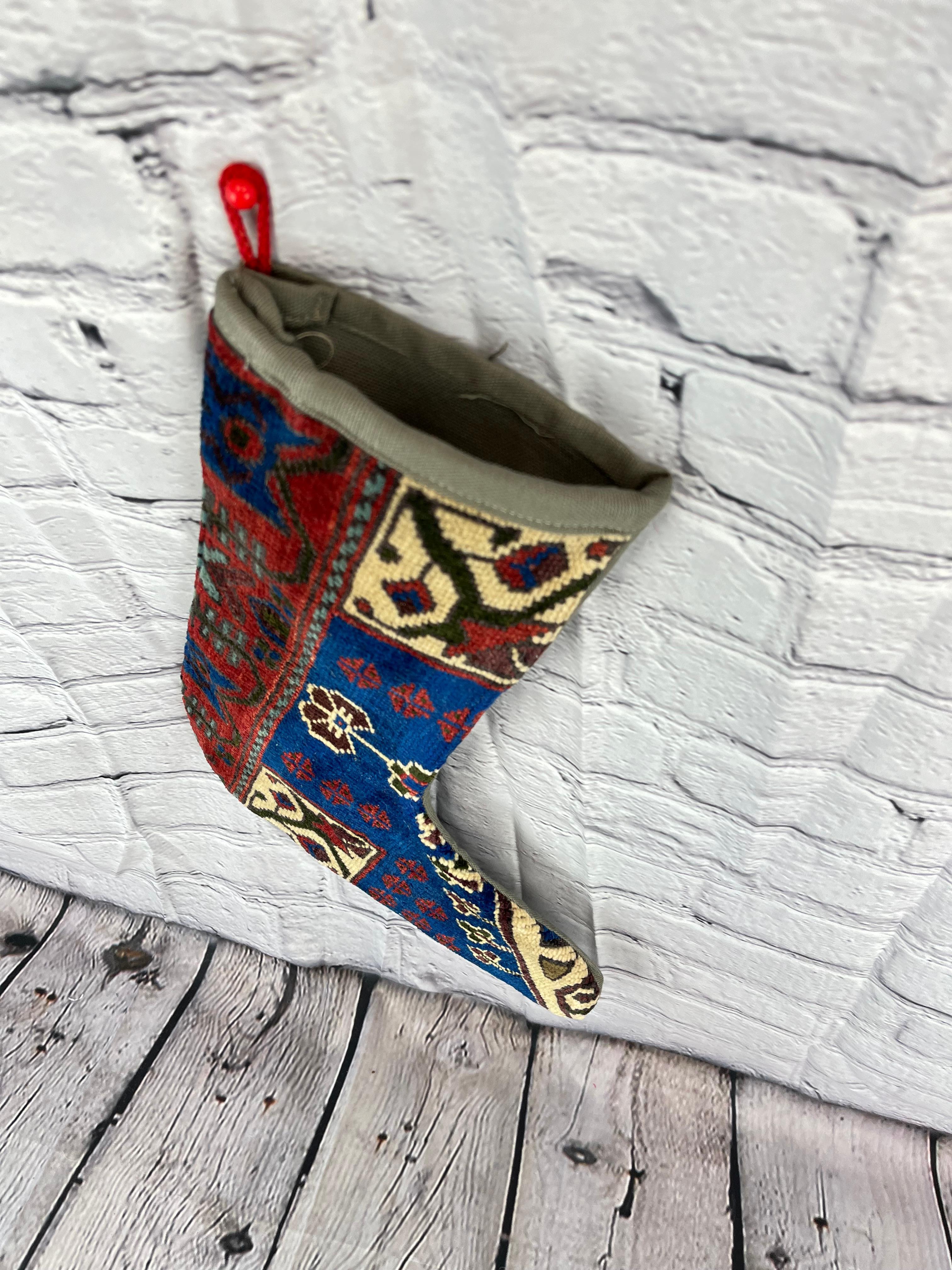 Handgefertigter türkischer Teppich, Weihnachts Stocking, Vintage (Handgeknüpft) im Angebot