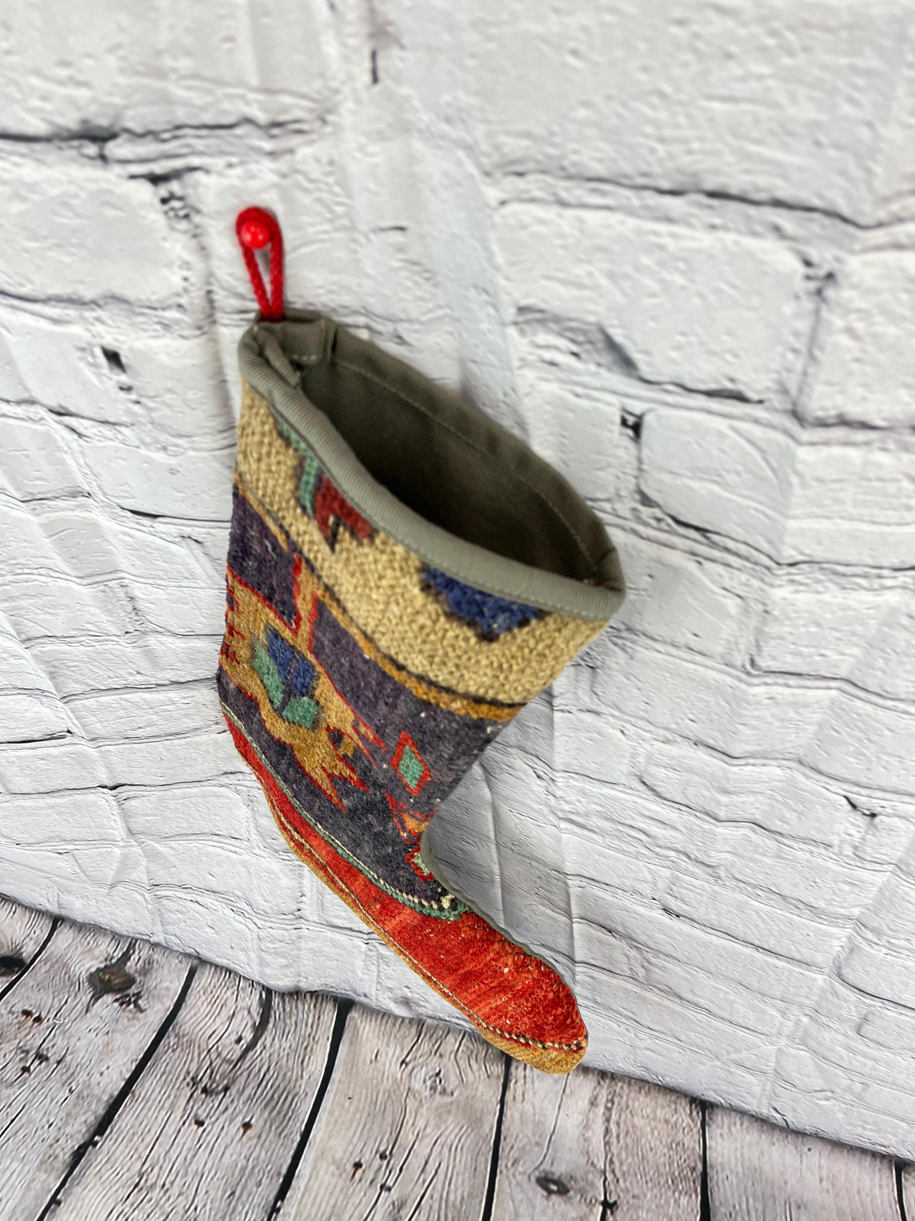 Handgefertigter türkischer Teppich, Weihnachts Stocking, Vintage (Handgeknüpft) im Angebot