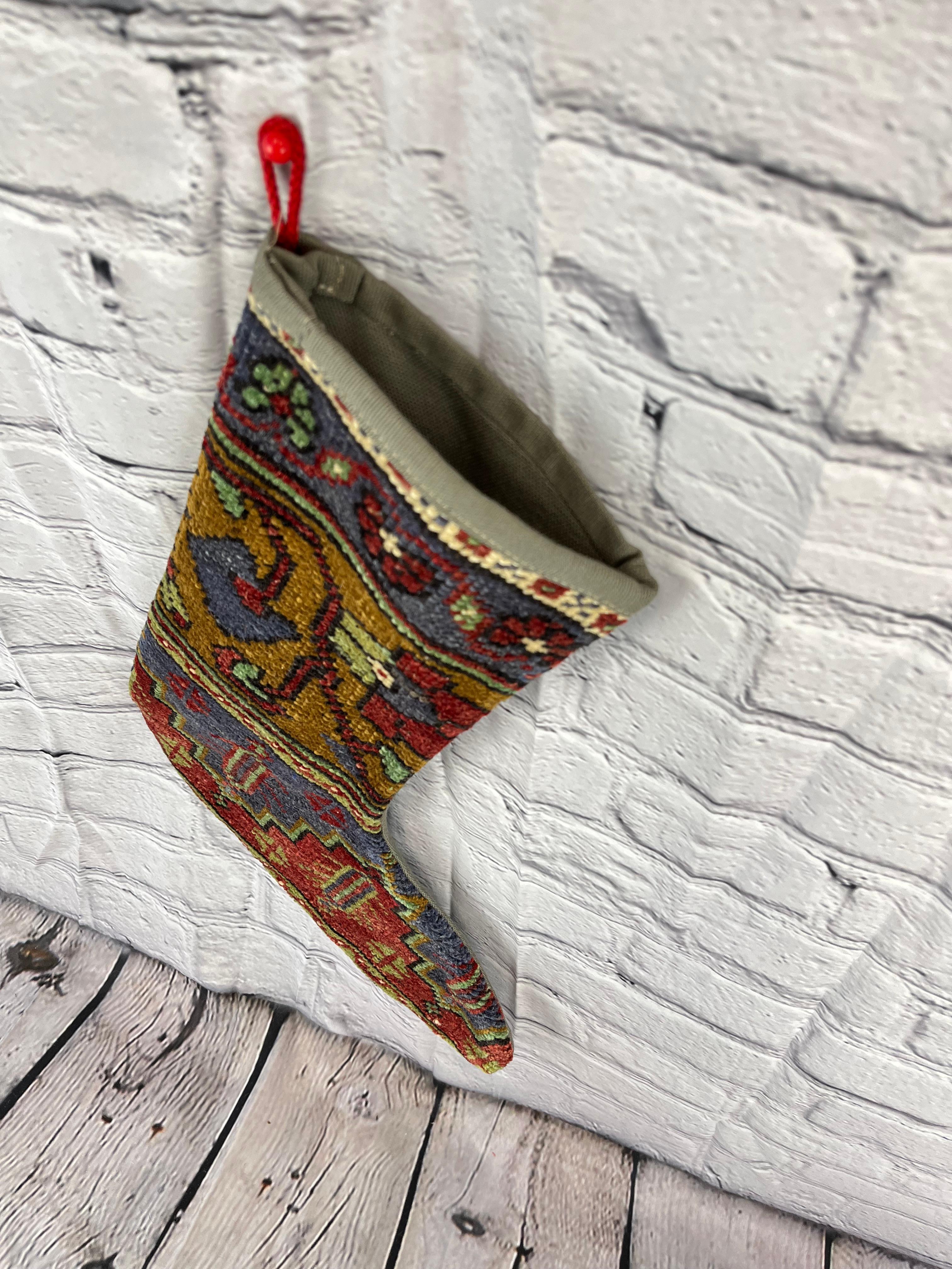 Handgefertigter türkischer Teppich, Weihnachts Stocking, Vintage (Handgeknüpft) im Angebot