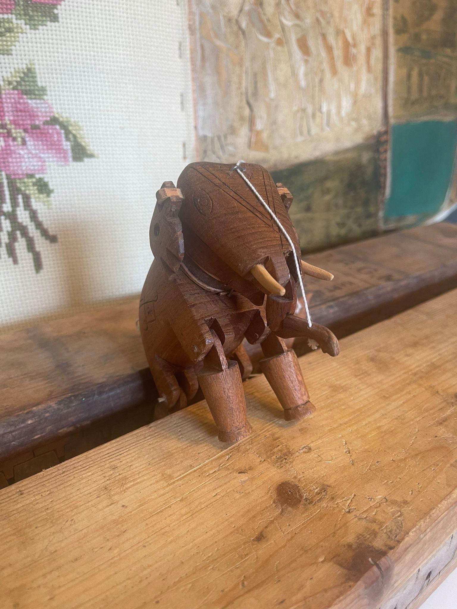 Handgefertigte Elefanten-Marionette aus Holz im Angebot 1