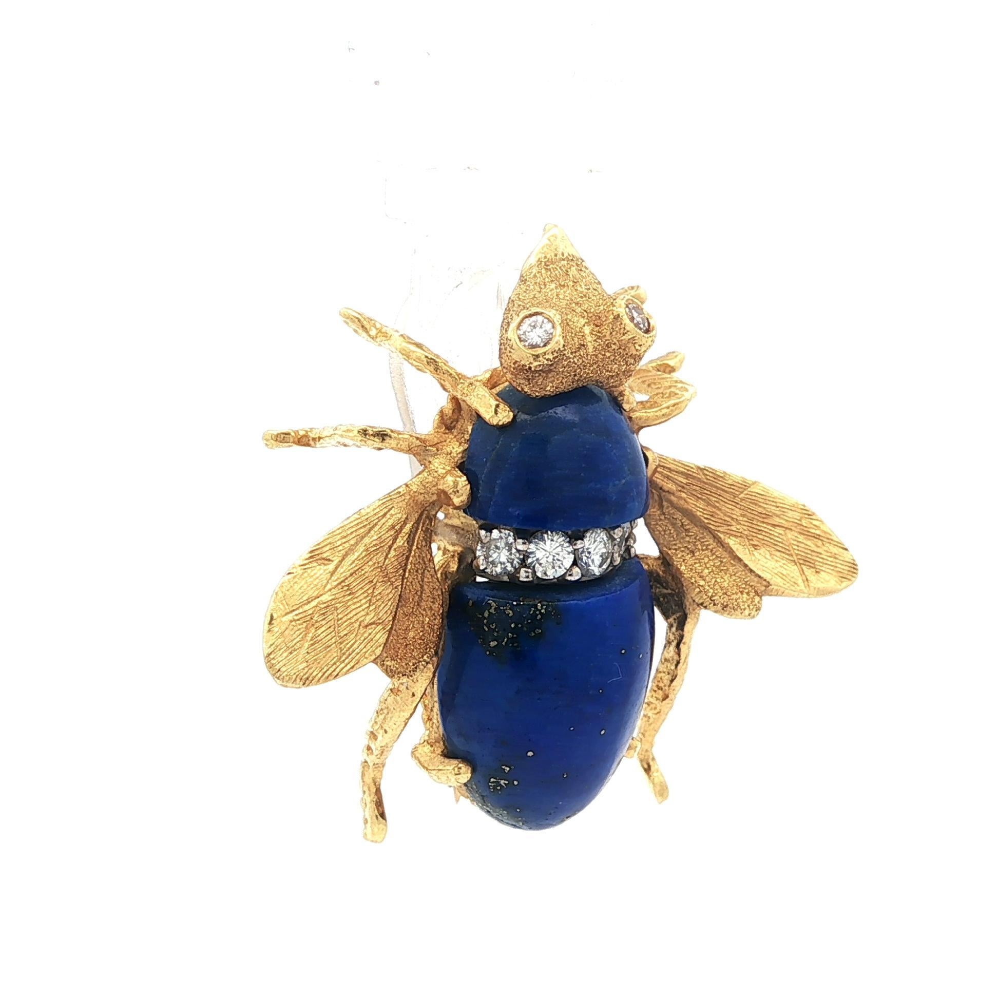 Vintage Handmade Gelbgold Blau Lapis Diamant Detaillierte Biene fliegen Pin Brosche (Cabochon) im Angebot