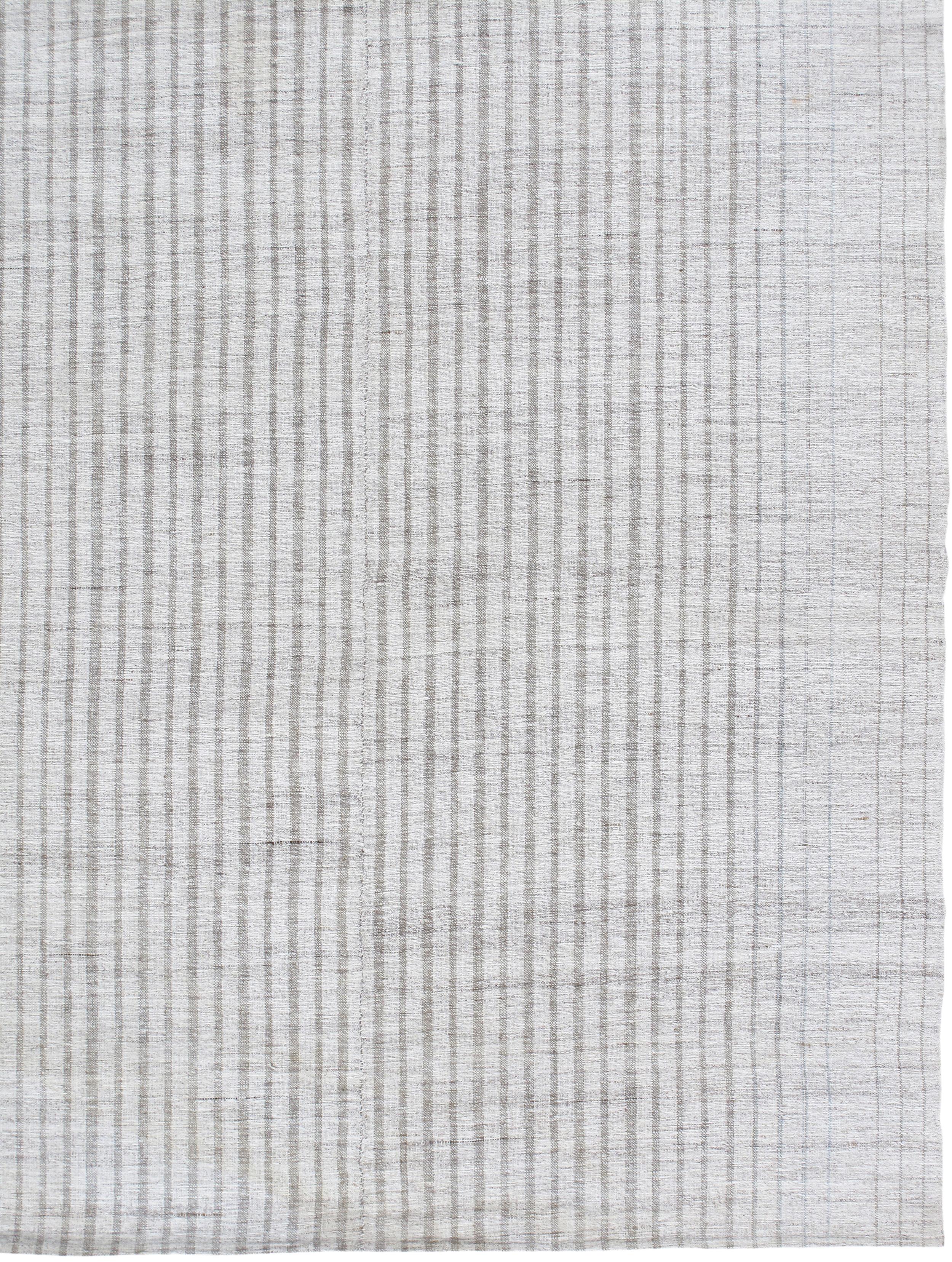 Vintage Handwoven Flatweave Kilim Rug For Sale 4