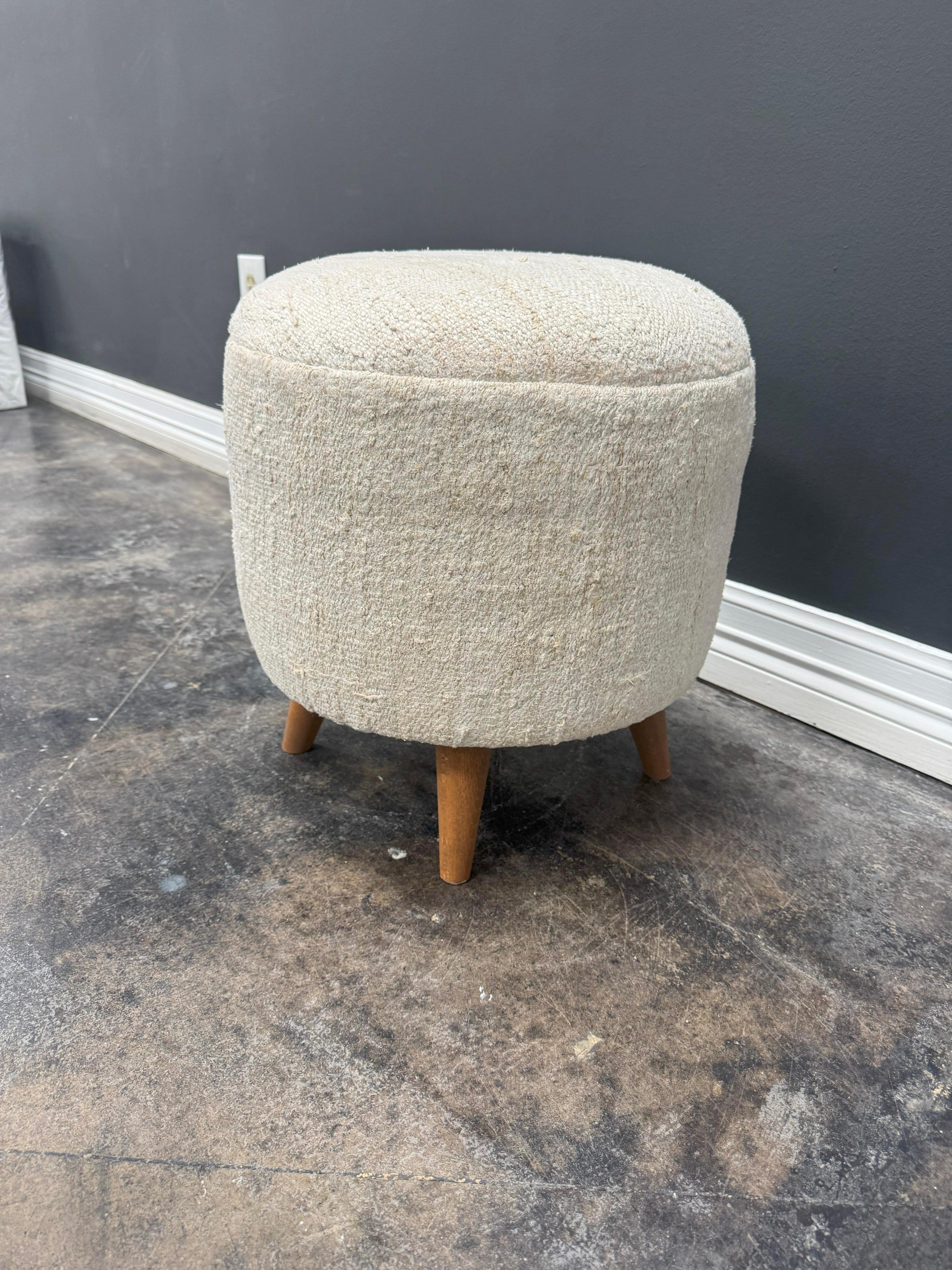 Bohème Pouf tissé à la main beige et sarcelle des années 1960 en vente