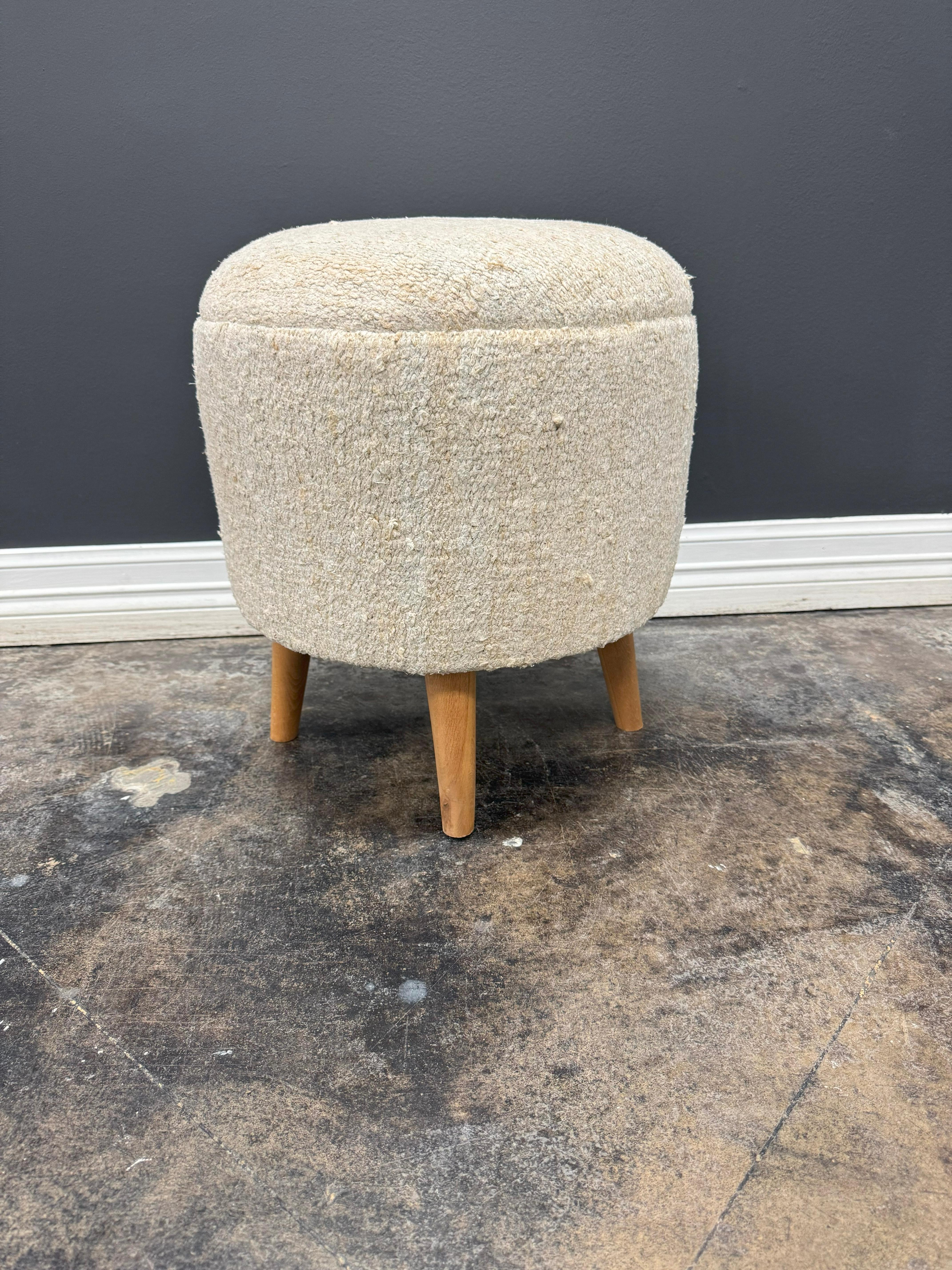 Pouf tissé à la main beige et sarcelle des années 1960 Excellent état - En vente à Houston, TX