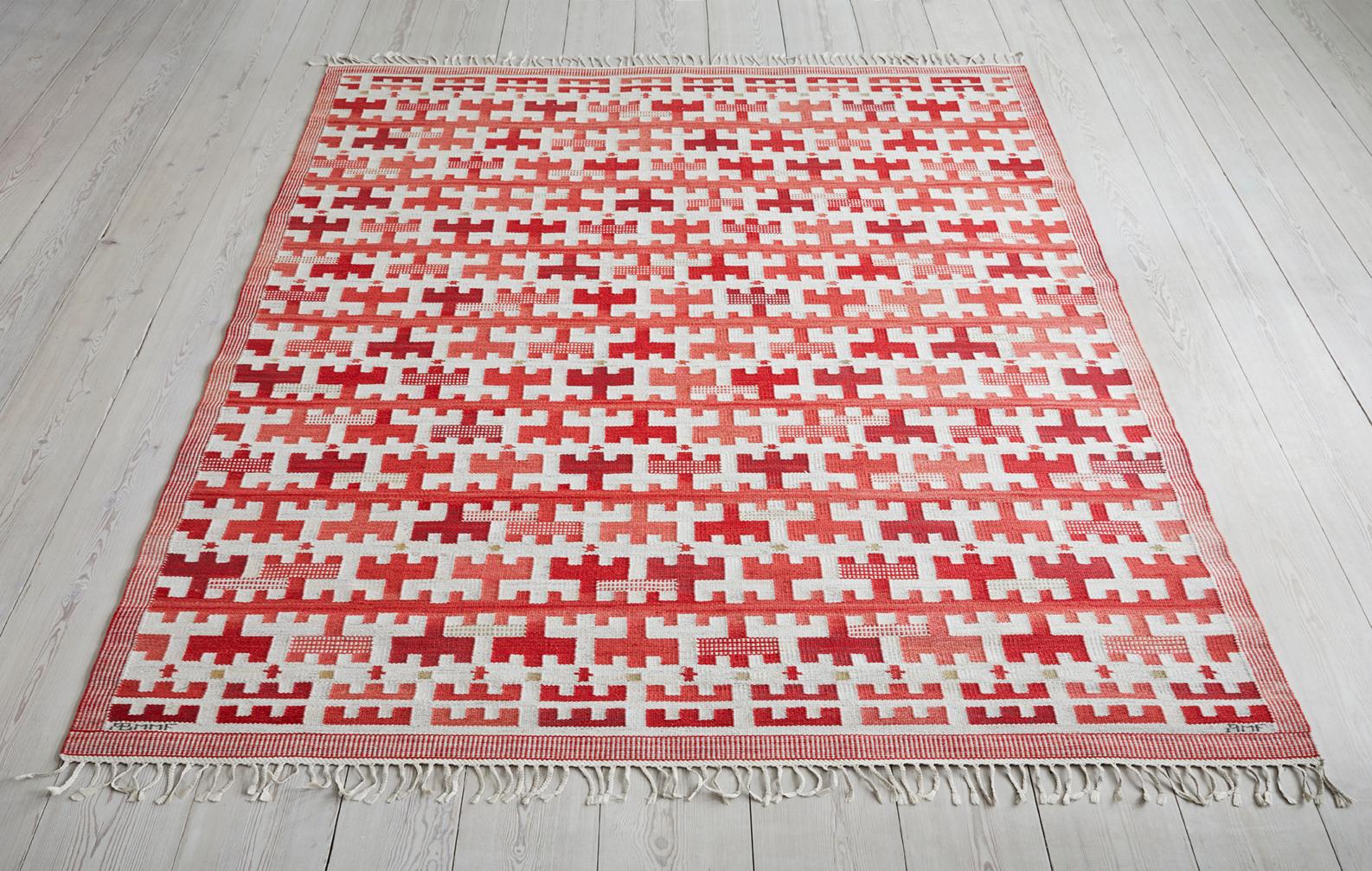 Ann-Mari Forsberg
Sweden, 1950s

“Rodbroka” rug. Handwoven wool in shades of red on linen warp. Designed in 1944. Handwoven at Märta Måås-Fjetterström AB, Båstad, Sweden.

Märta Måås-Fjetterström (1873-1941), considered to be Sweden’s greatest