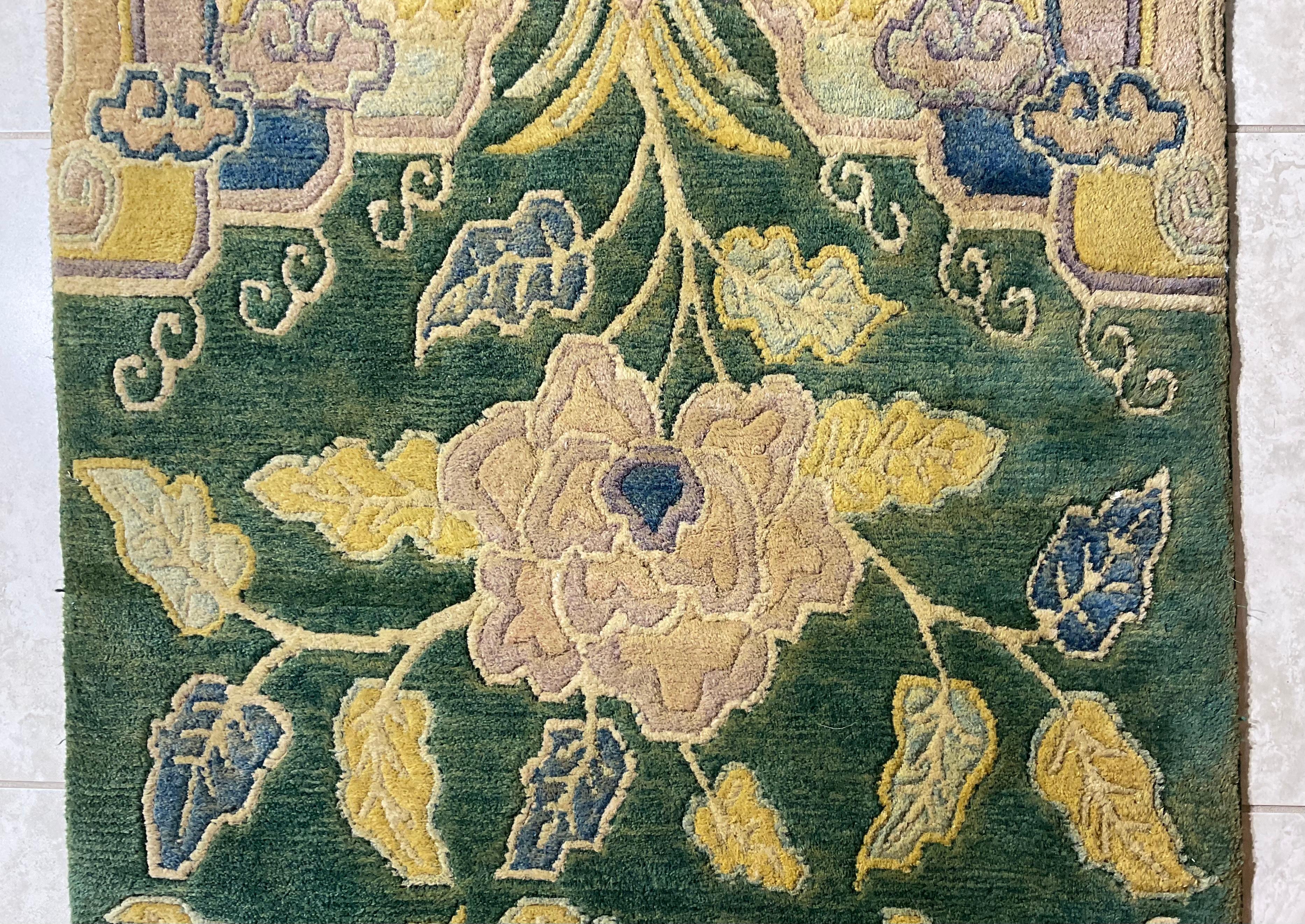 Handgewebter Nepalesischer Vintage-Teppich (20. Jahrhundert) im Angebot