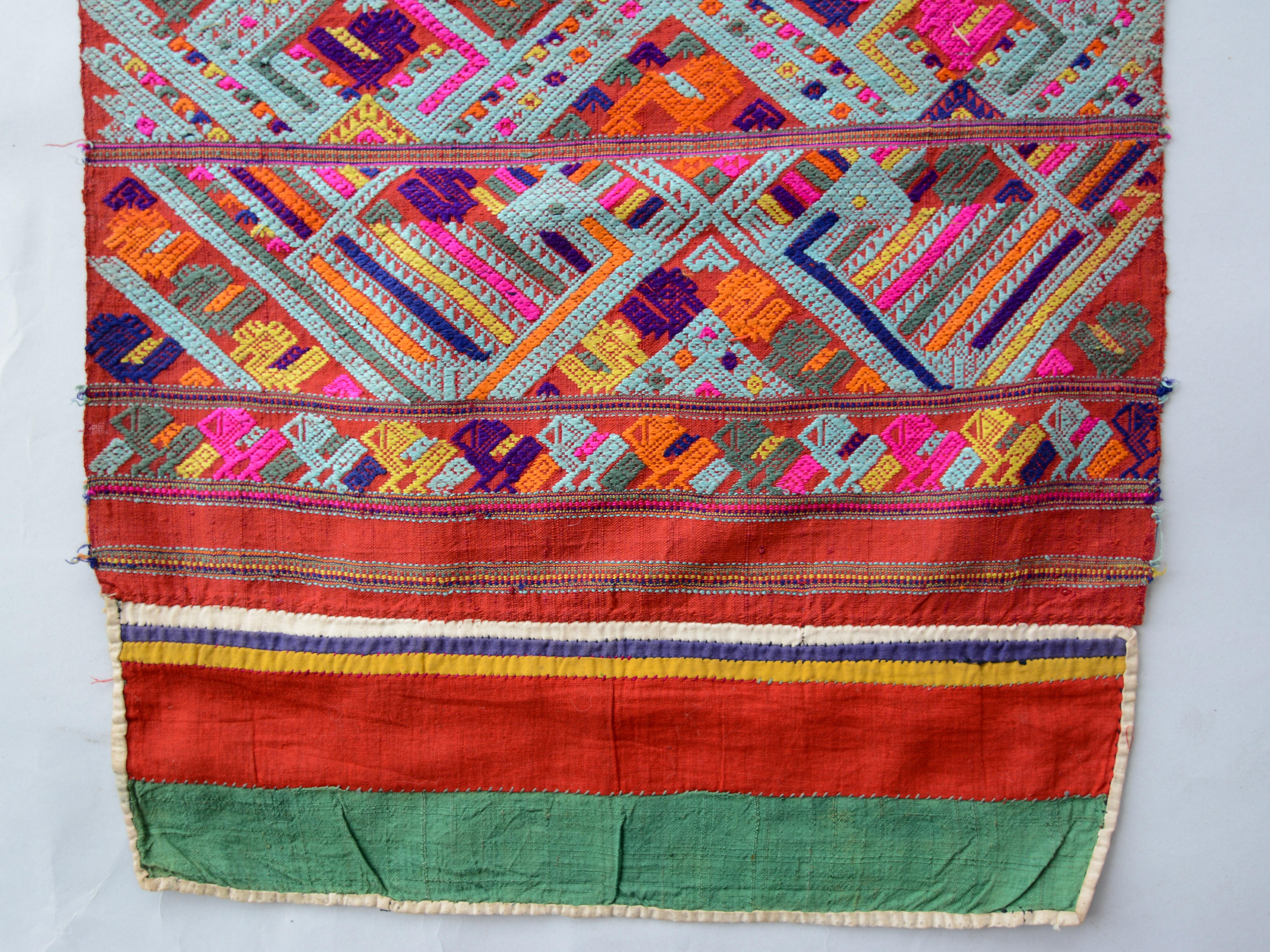 Vintage Handwoven Silk Shawl End Panel Tai Nue from Laos Mid-20th Century 1