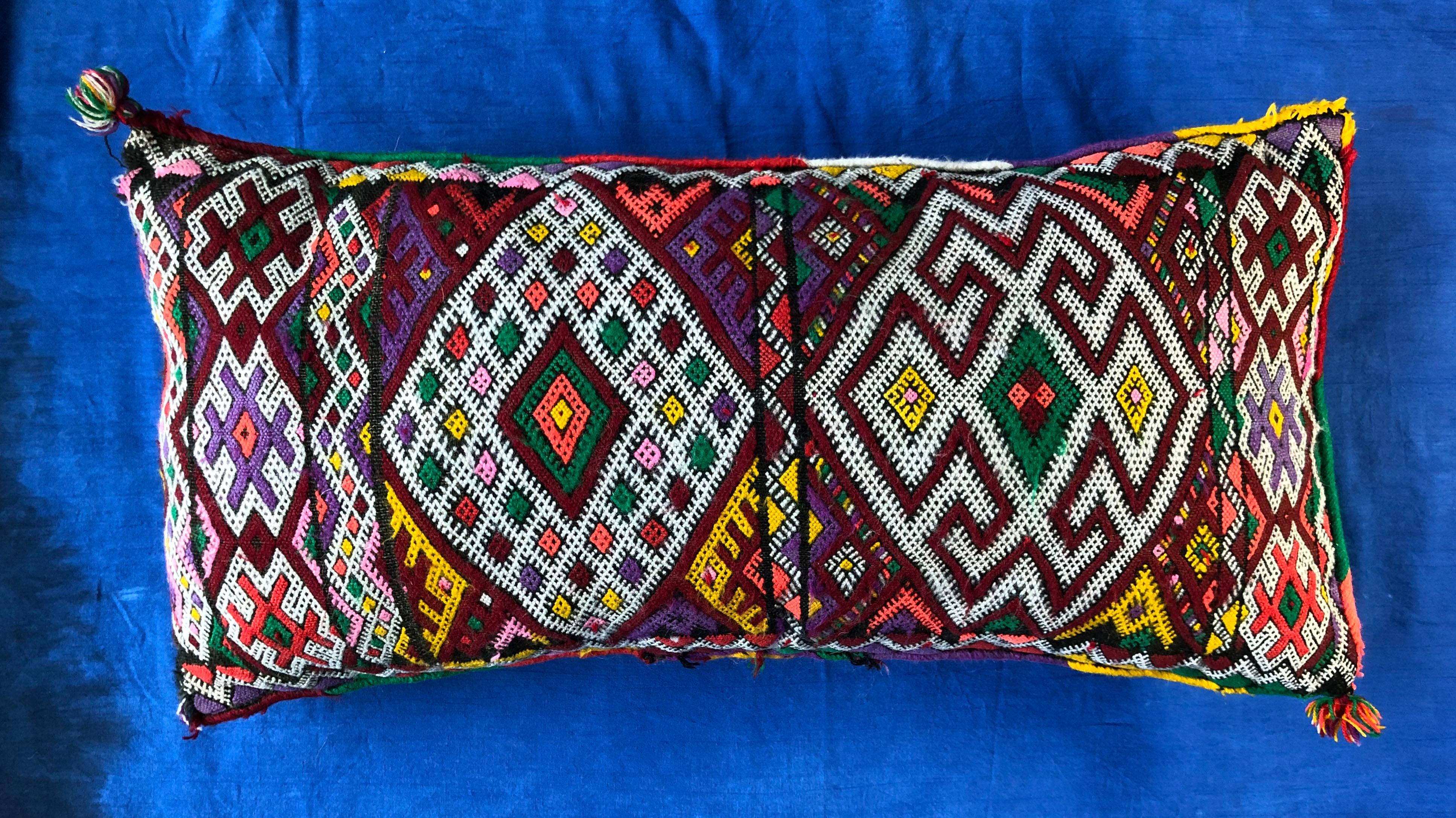 Moroccan Kilim Lumbar Pillow Vintage Handwoven Natural Wool Tassels Boho Bold For Sale 1