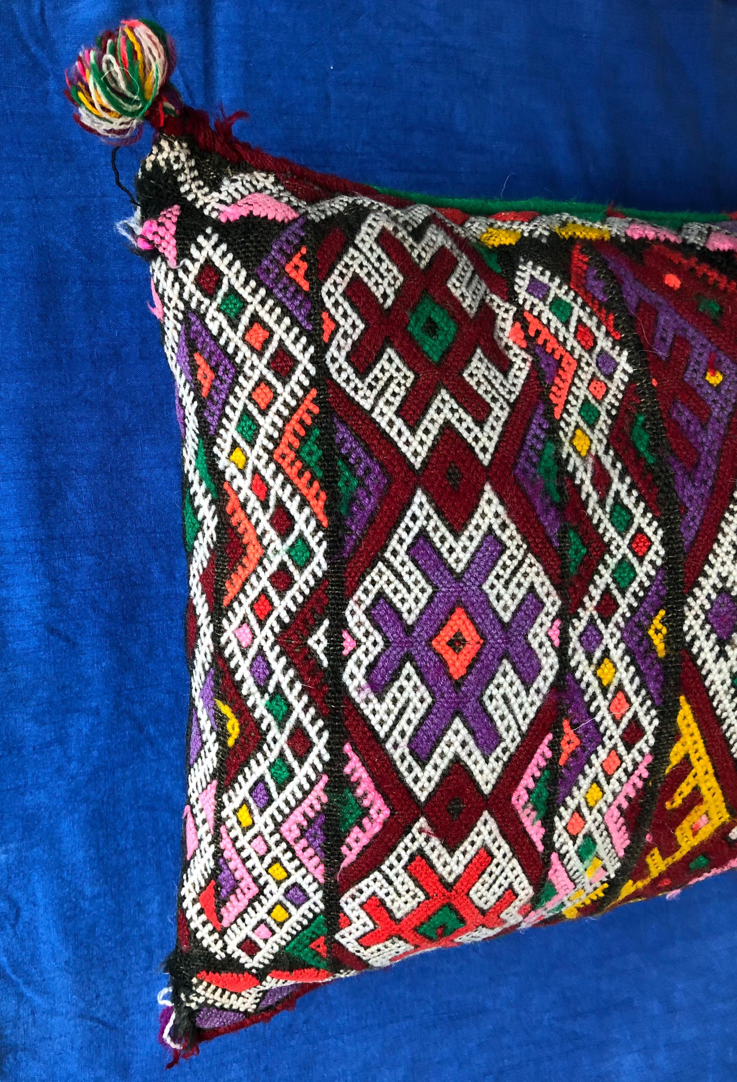 Moroccan Kilim Lumbar Pillow Vintage Handwoven Natural Wool Tassels Boho Bold For Sale 2