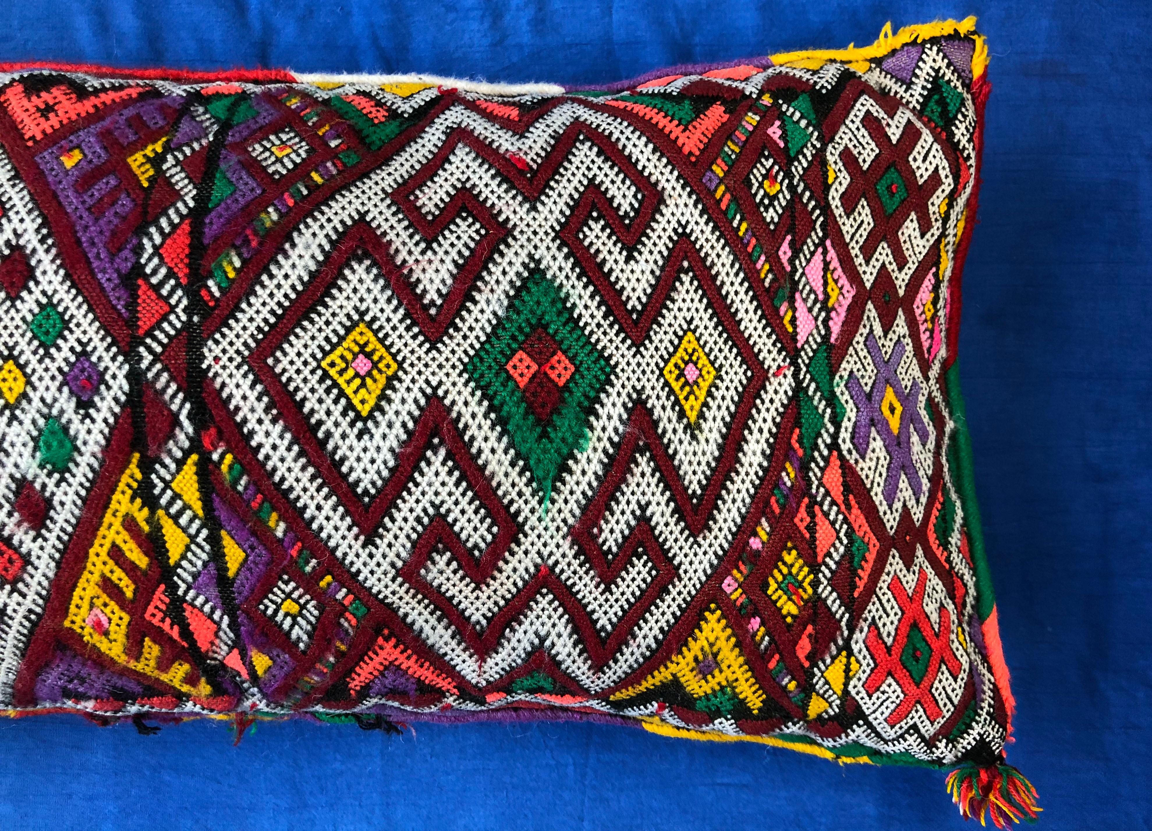 Moroccan Kilim Lumbar Pillow Vintage Handwoven Natural Wool Tassels Boho Bold For Sale 3