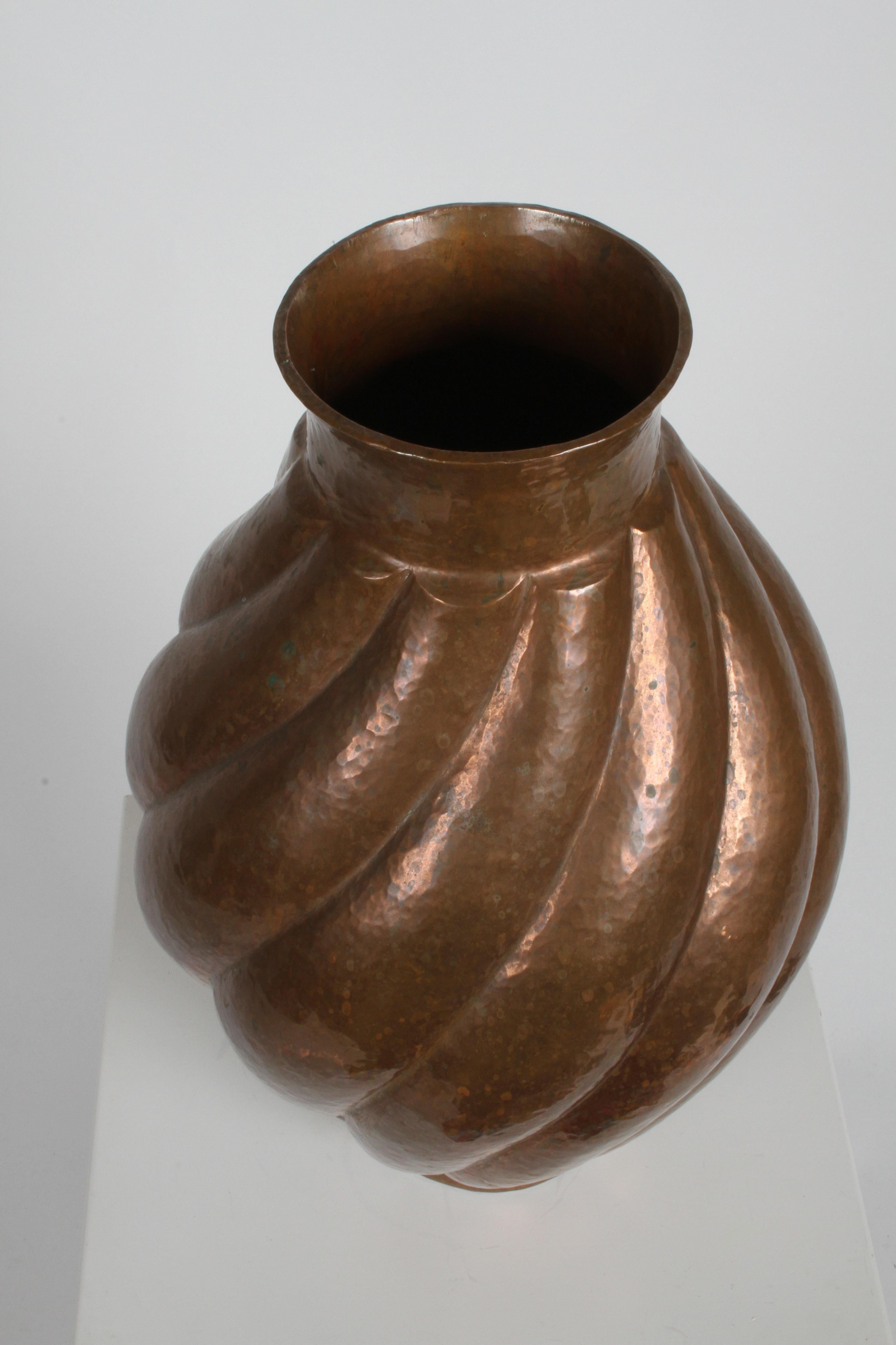 Mexican Vintage Handwrought Santa Clara del Cobre Sculptural Copper Vessel or Vase For Sale