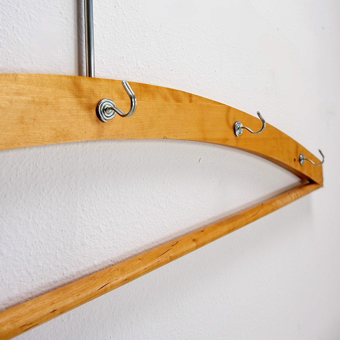 Perchero de madera con percha vintage Metal en venta
