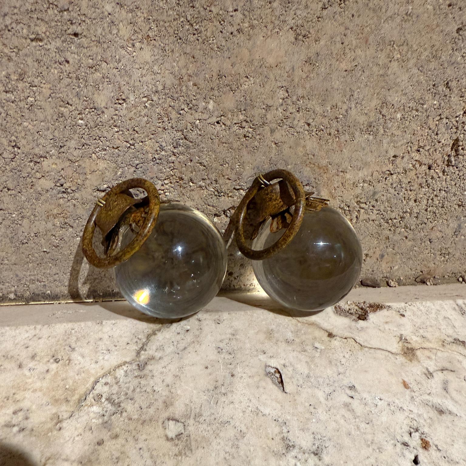 Decorative Ornament Hanging Crystal Glass Beads
1.75 diameter x 3.75
Original rustic vintage condition
Refer to listed images