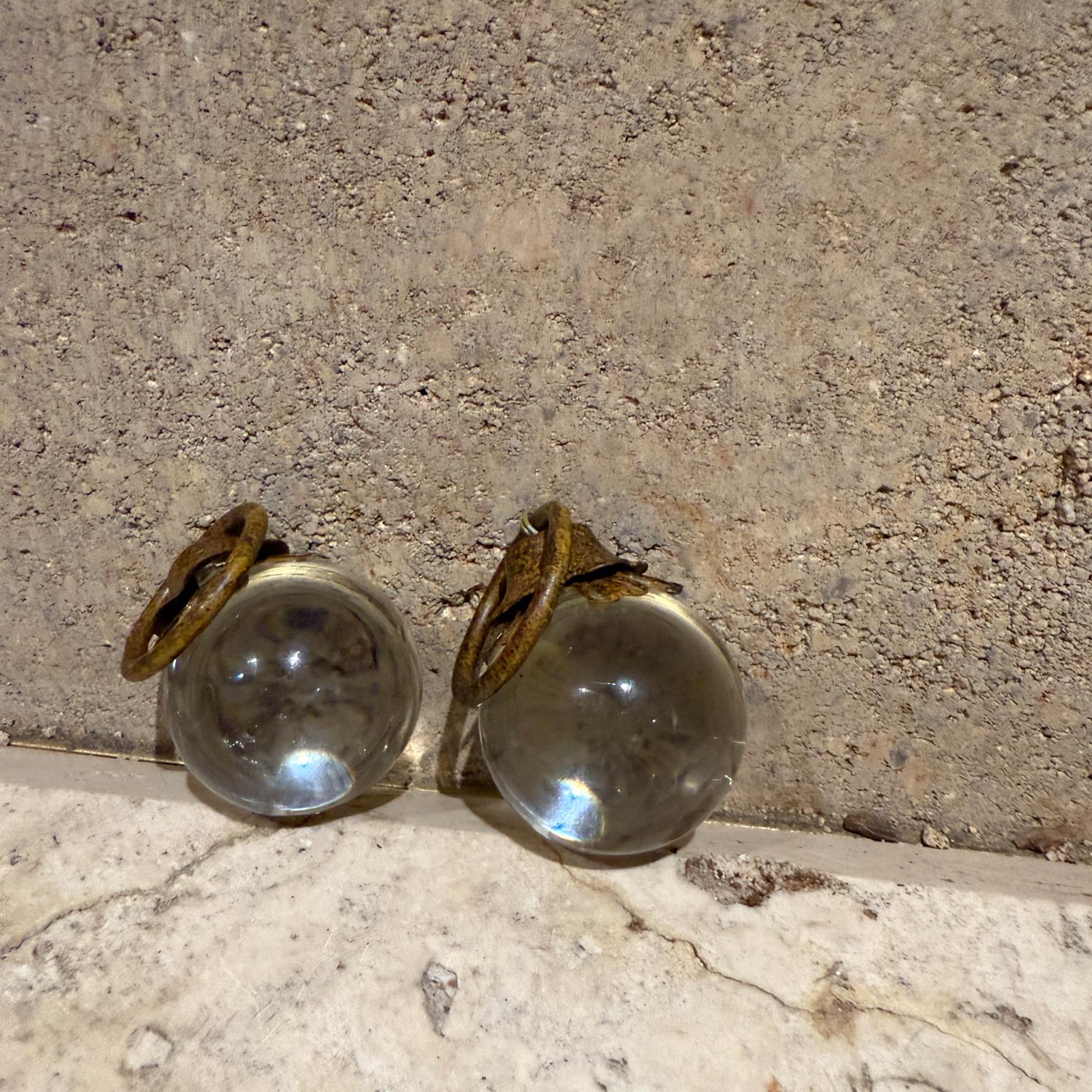 Vintage Hanging Crystal Glass Beads In Good Condition For Sale In Chula Vista, CA