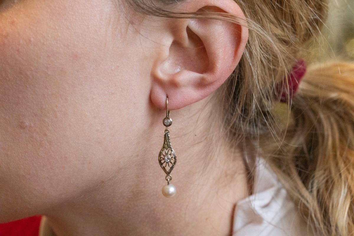 Vintage hanging earrings with pearls and old-cut diamonds circa 1910s. im Angebot 1