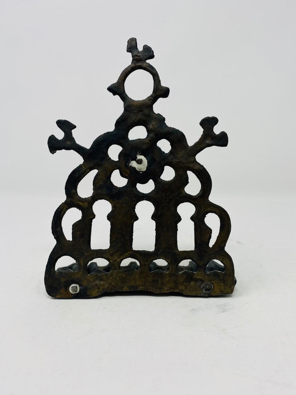 Beautiful vintage hannukah menorah. This piece is cast brass that has aged beautifully with an ornate design that is beautiful and inspiring. The patina on this piece is beautiful and adds character to the piece.
Primitive, East Coast, Hollywood