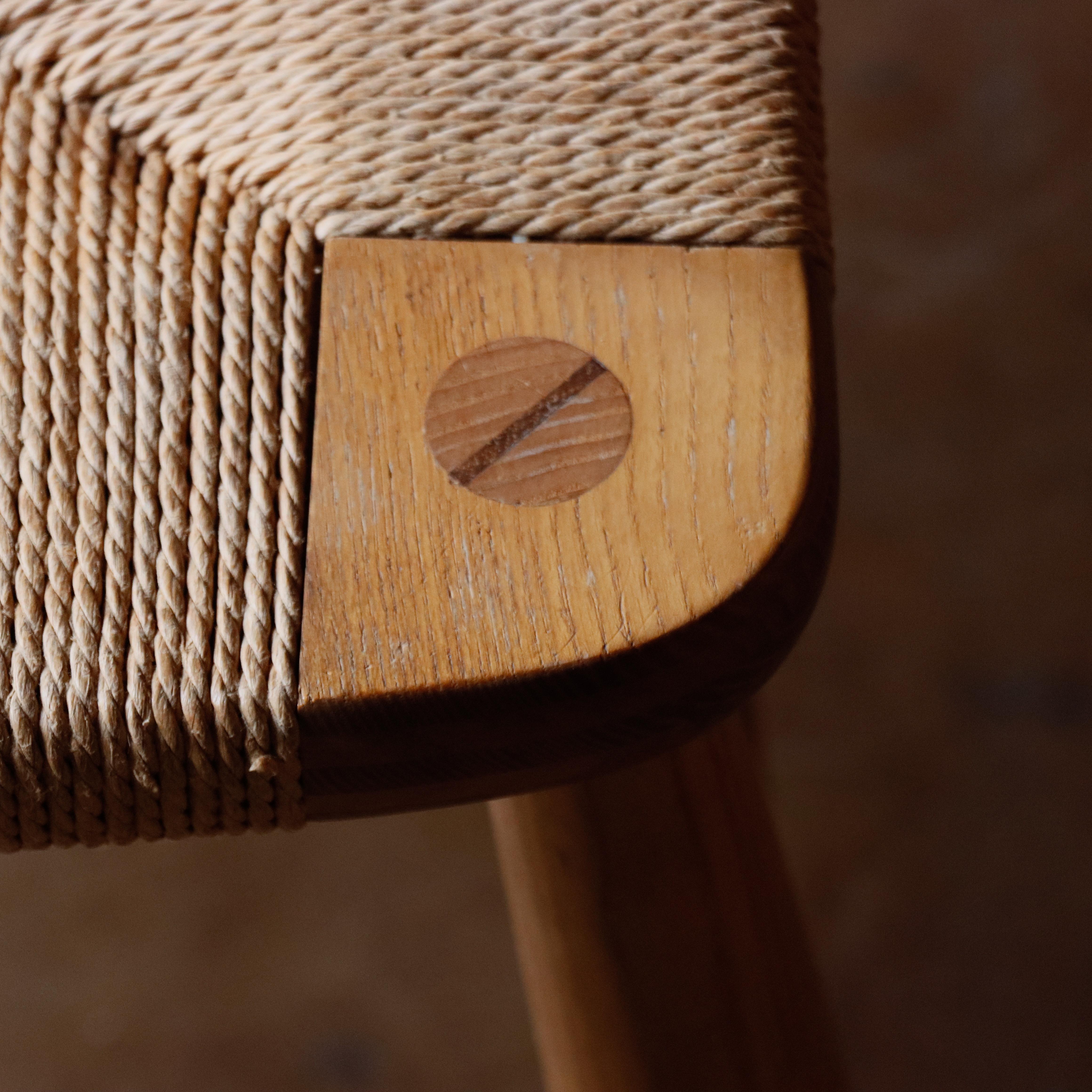 Vintage Hans J. Wegner JH 550 “Peacock Chair, Denmark, 1960s For Sale 4