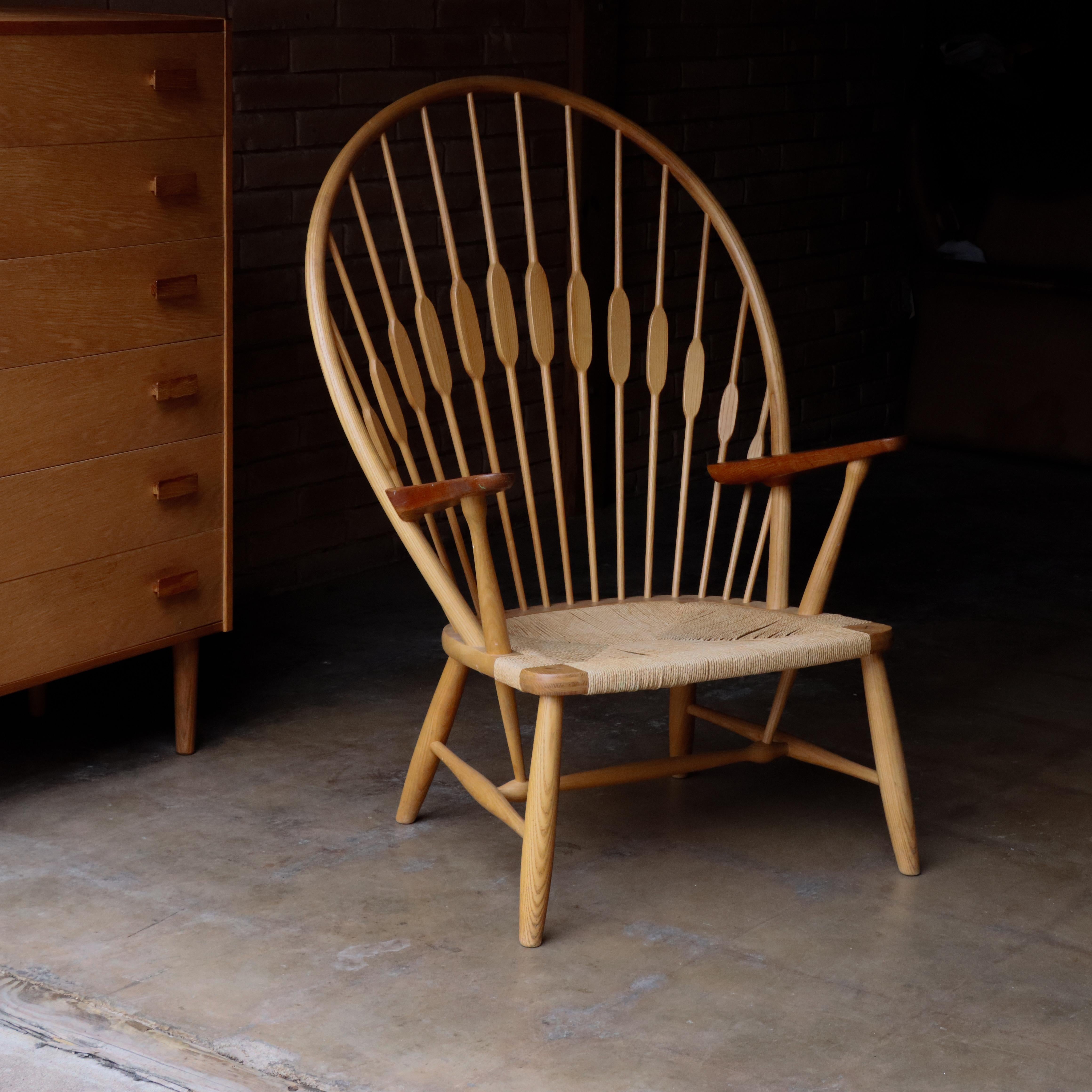 Vintage Hans J. Wegner JH 550 “Peacock Chair, Denmark, 1960s For Sale 9