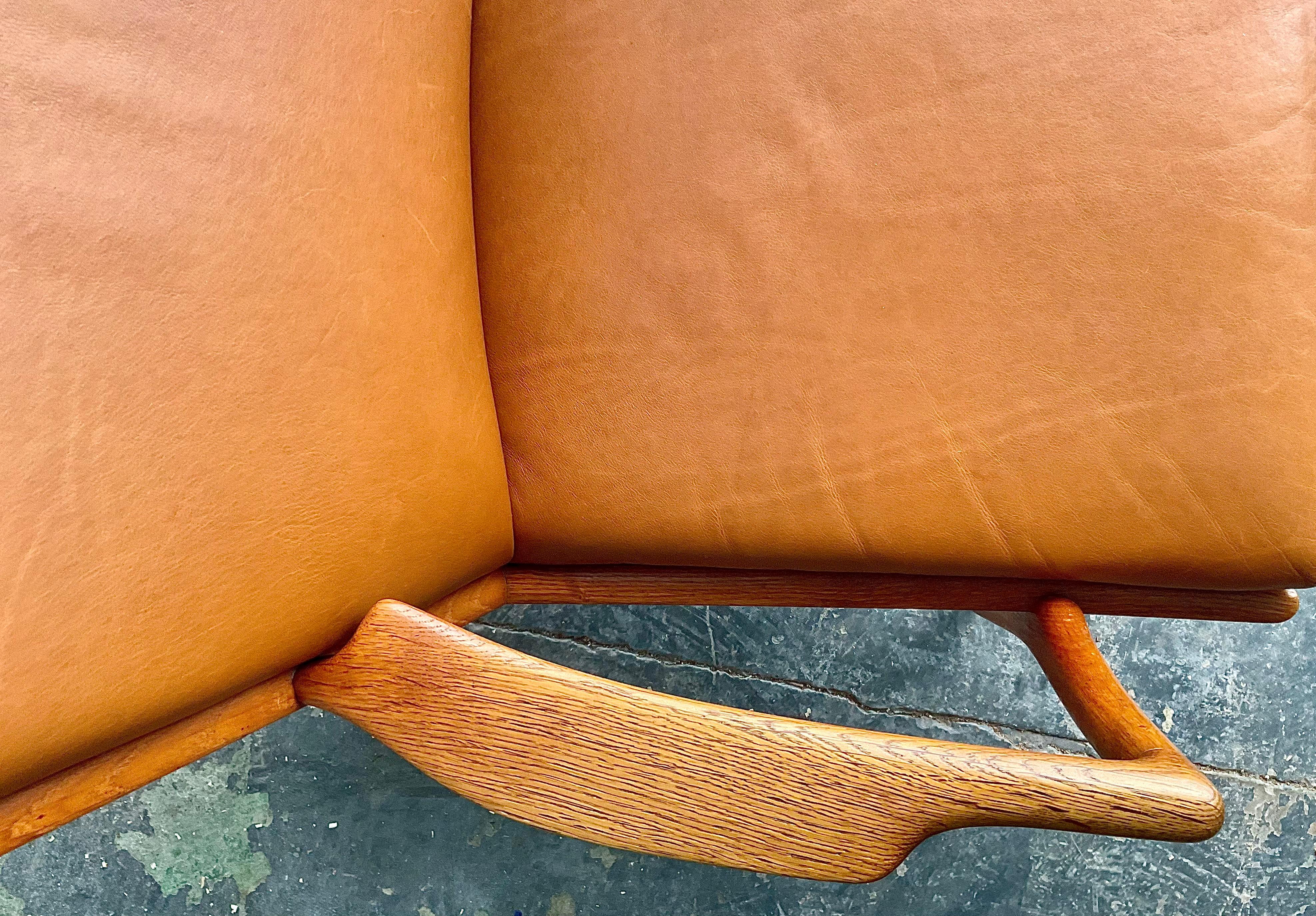 Vintage Hans Wegner AP-16 Lounge Chair in Oak & Cognac Leather, 1951 For Sale 5