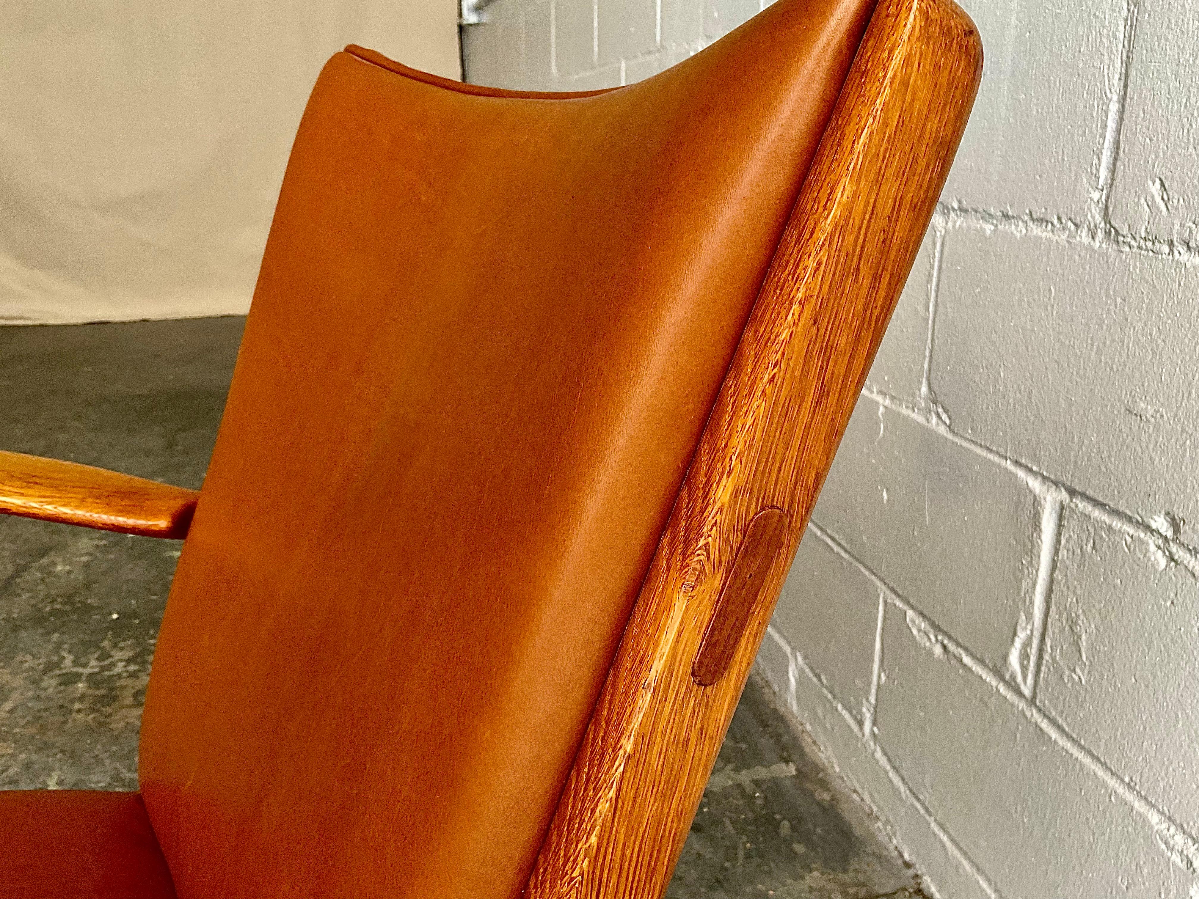 Vintage Hans Wegner AP-16 Lounge Chair in Oak & Cognac Leather, 1951 For Sale 2