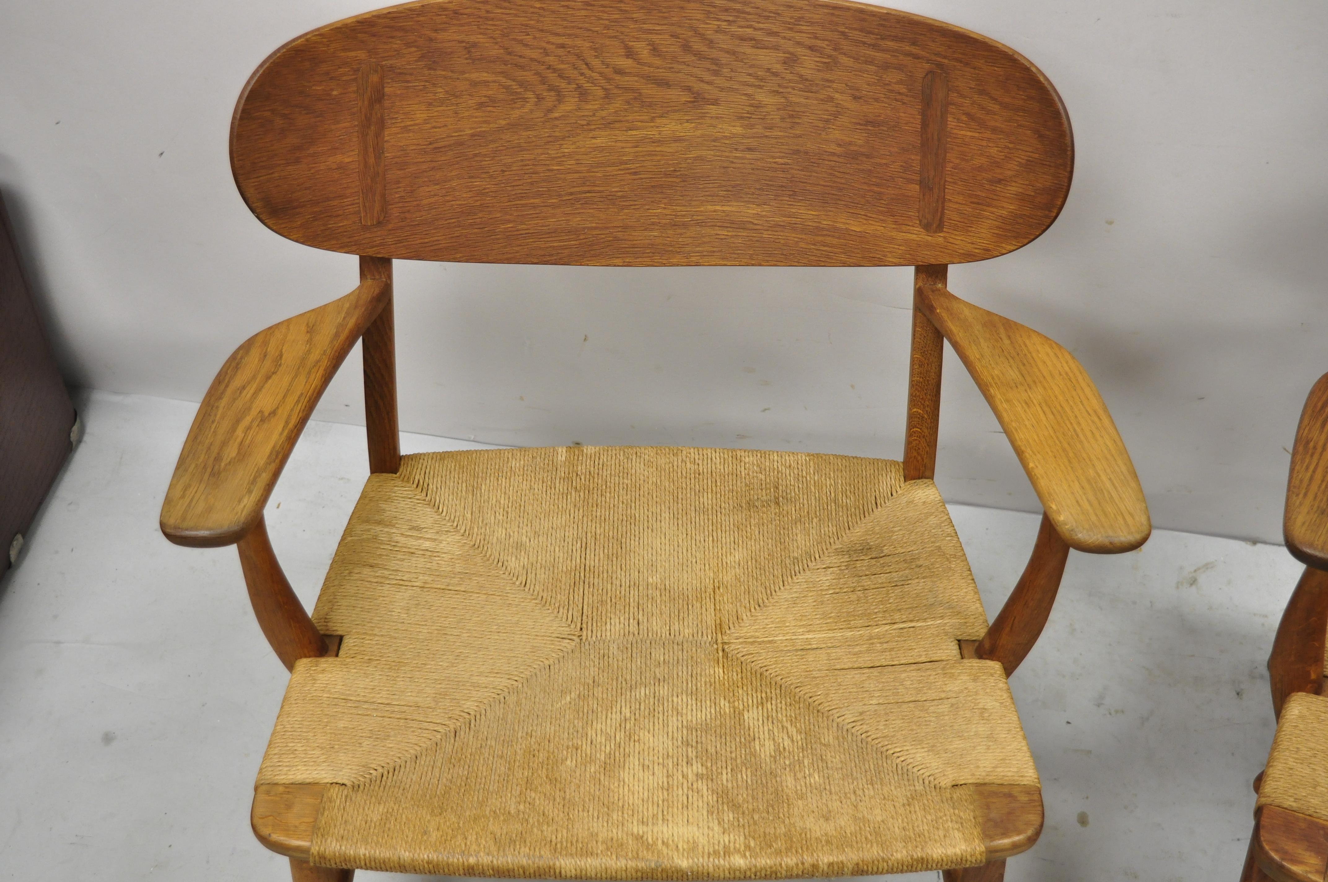 Mid-Century Modern Vintage Hans Wegner CH22 Carl Hansen & Son Oak Lounge Easy Chairs MCM, a Pair For Sale