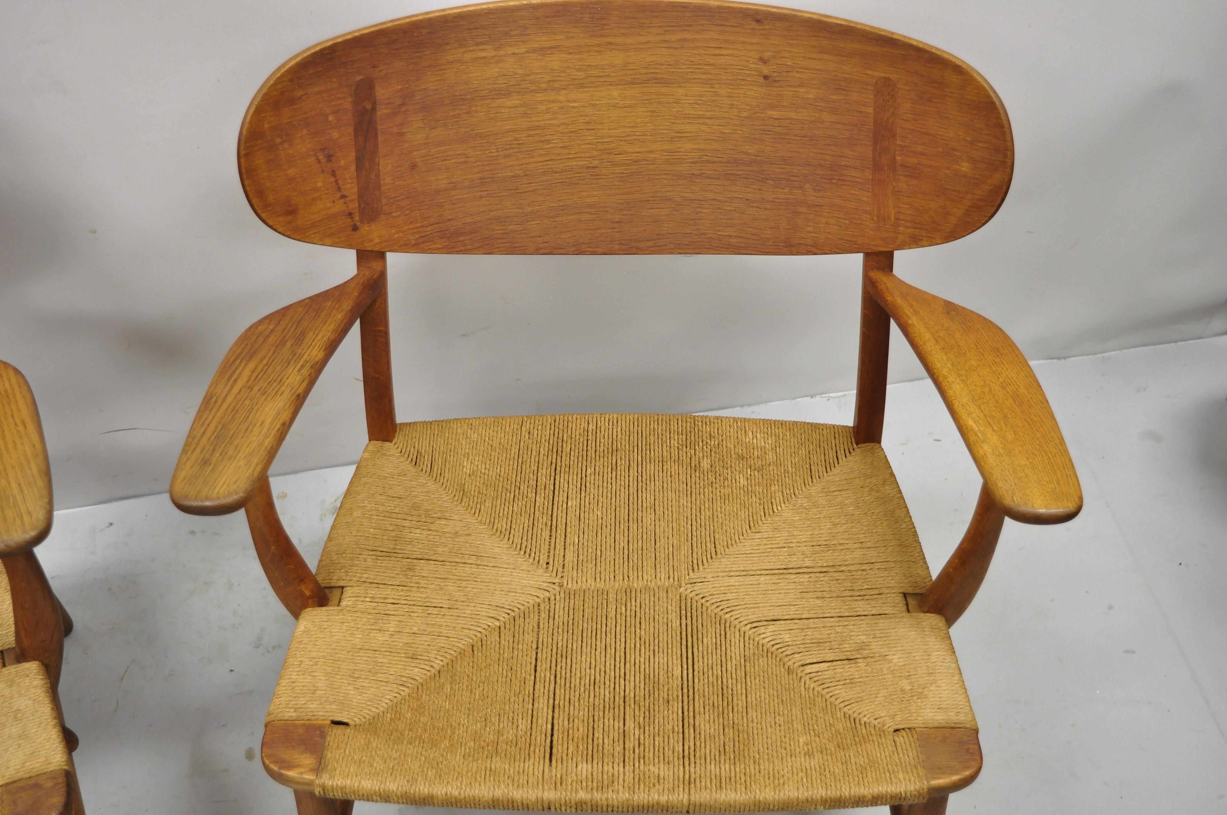 Danish Vintage Hans Wegner CH22 Carl Hansen & Son Oak Lounge Easy Chairs MCM, a Pair For Sale