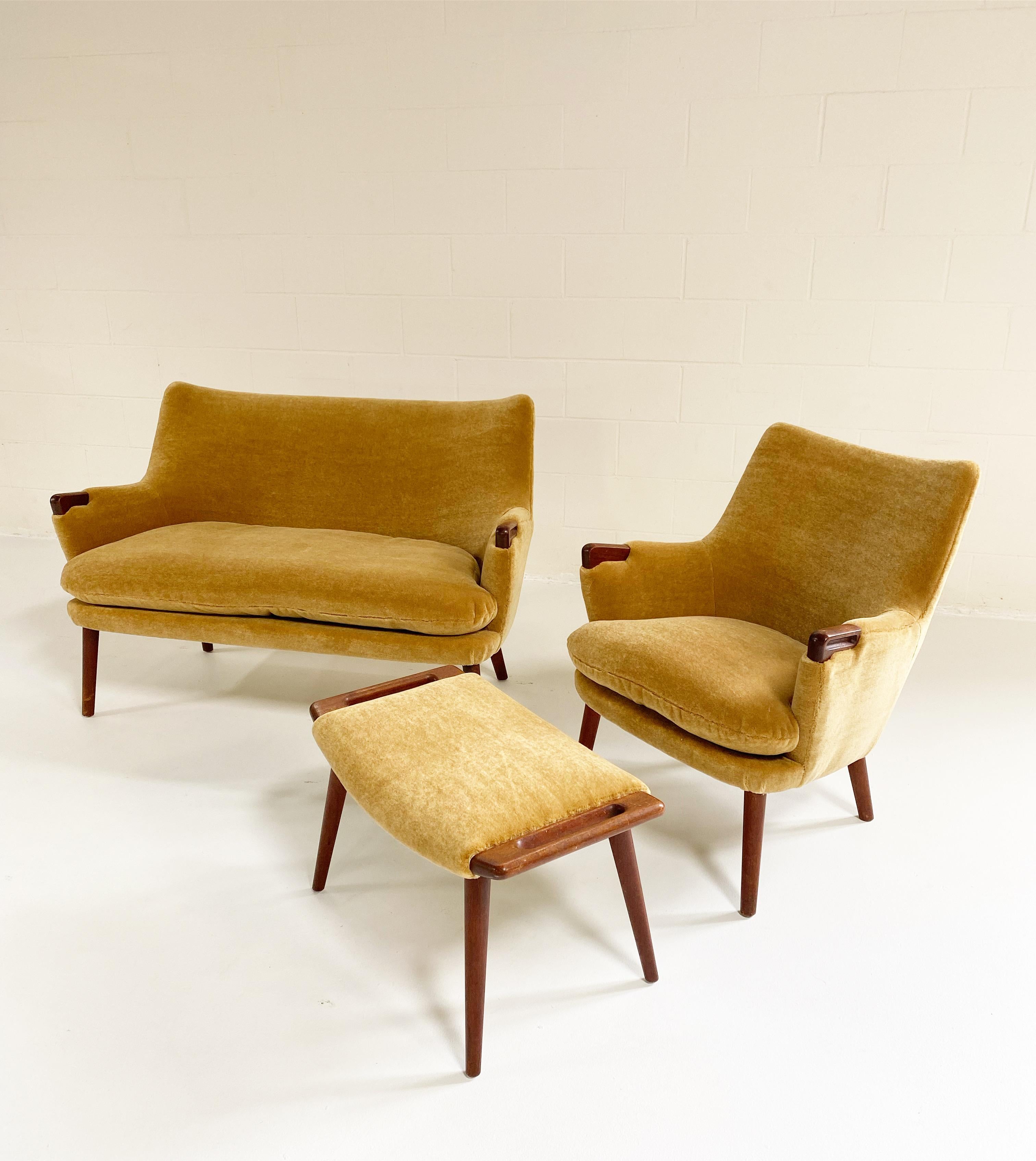 Vintage Hans Wegner Ch72 Sofa, Restored in Pierre Frey Teddy Mohair 4