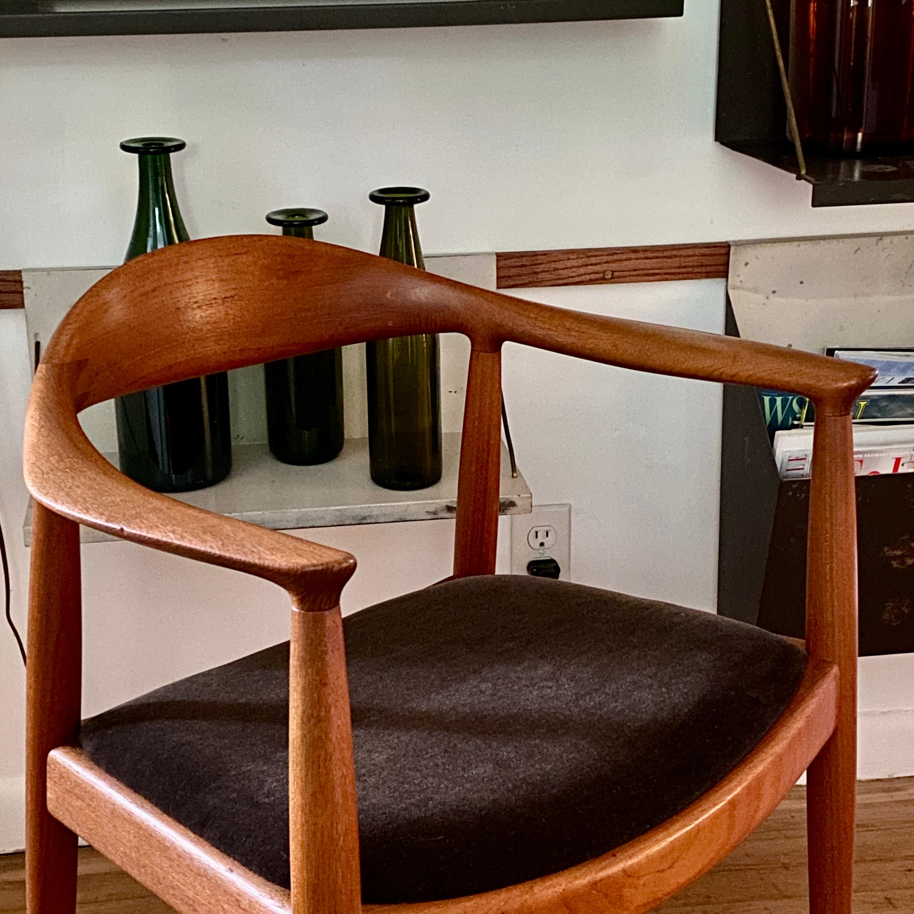 Vintage-Stuhl von Hans Wegner für Johannes Hansen, hergestellt in Dänemark im Angebot 7