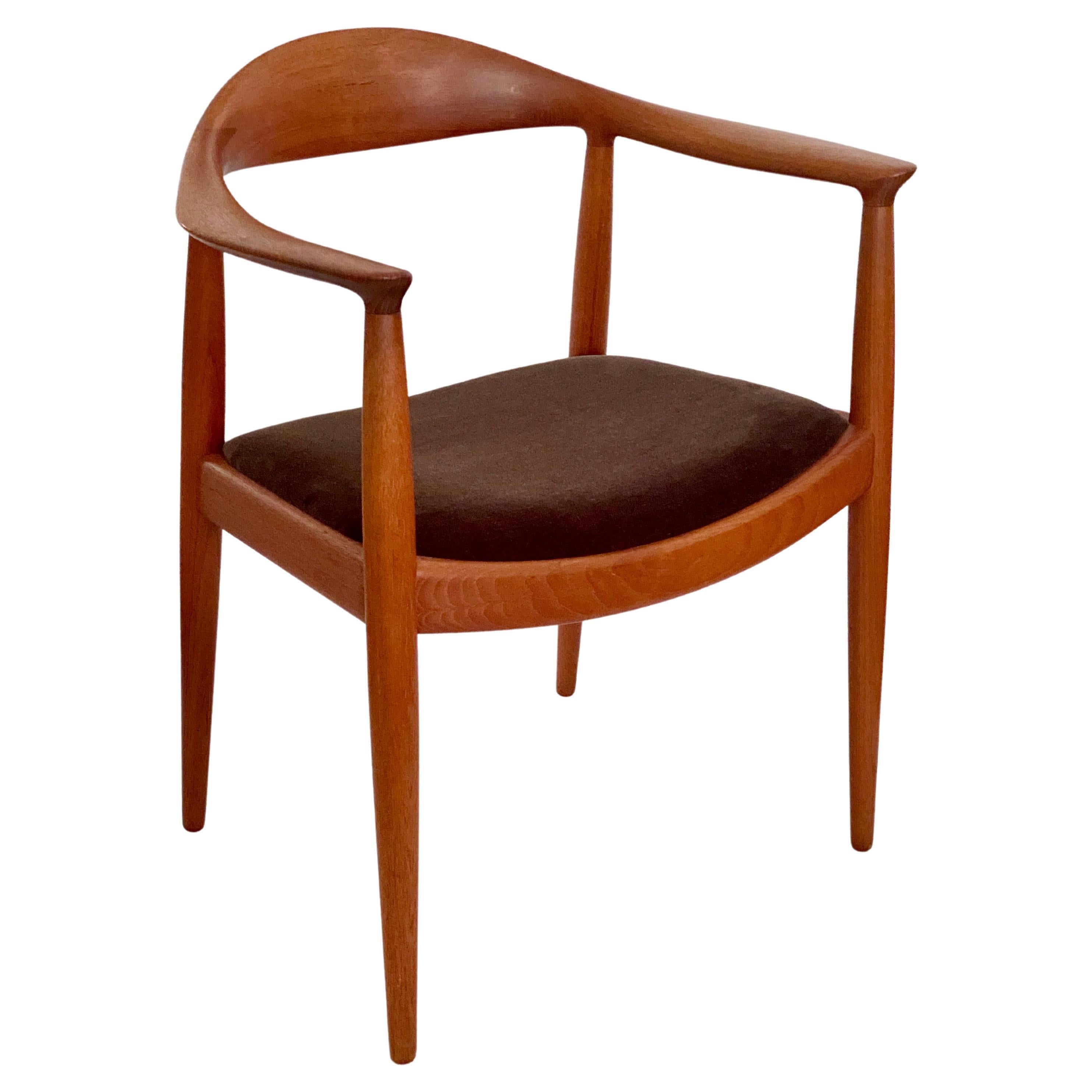Vintage-Stuhl von Hans Wegner für Johannes Hansen, hergestellt in Dänemark