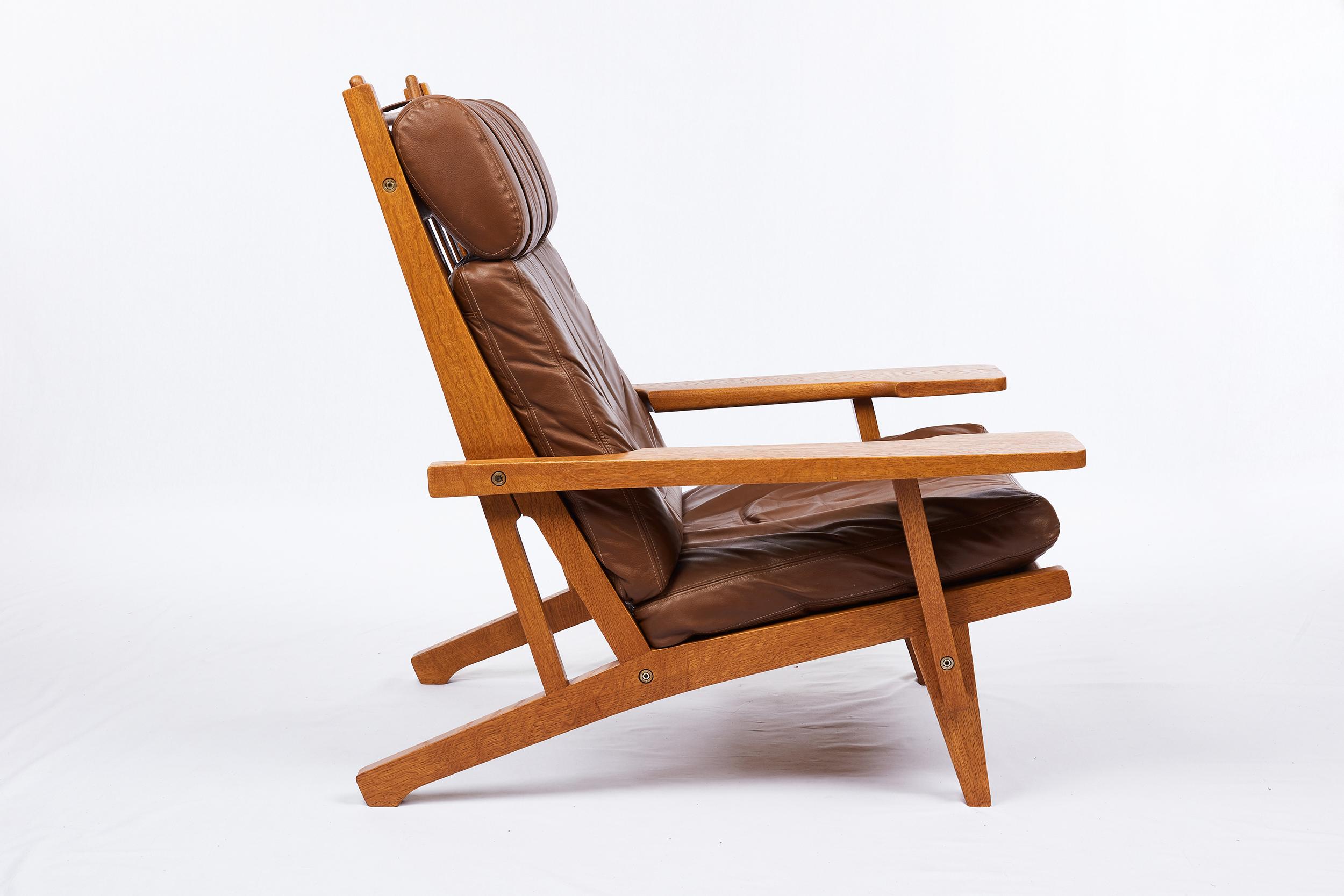 Danish Vintage Hans Wegner GE-375 Lounge Chair and Footstool