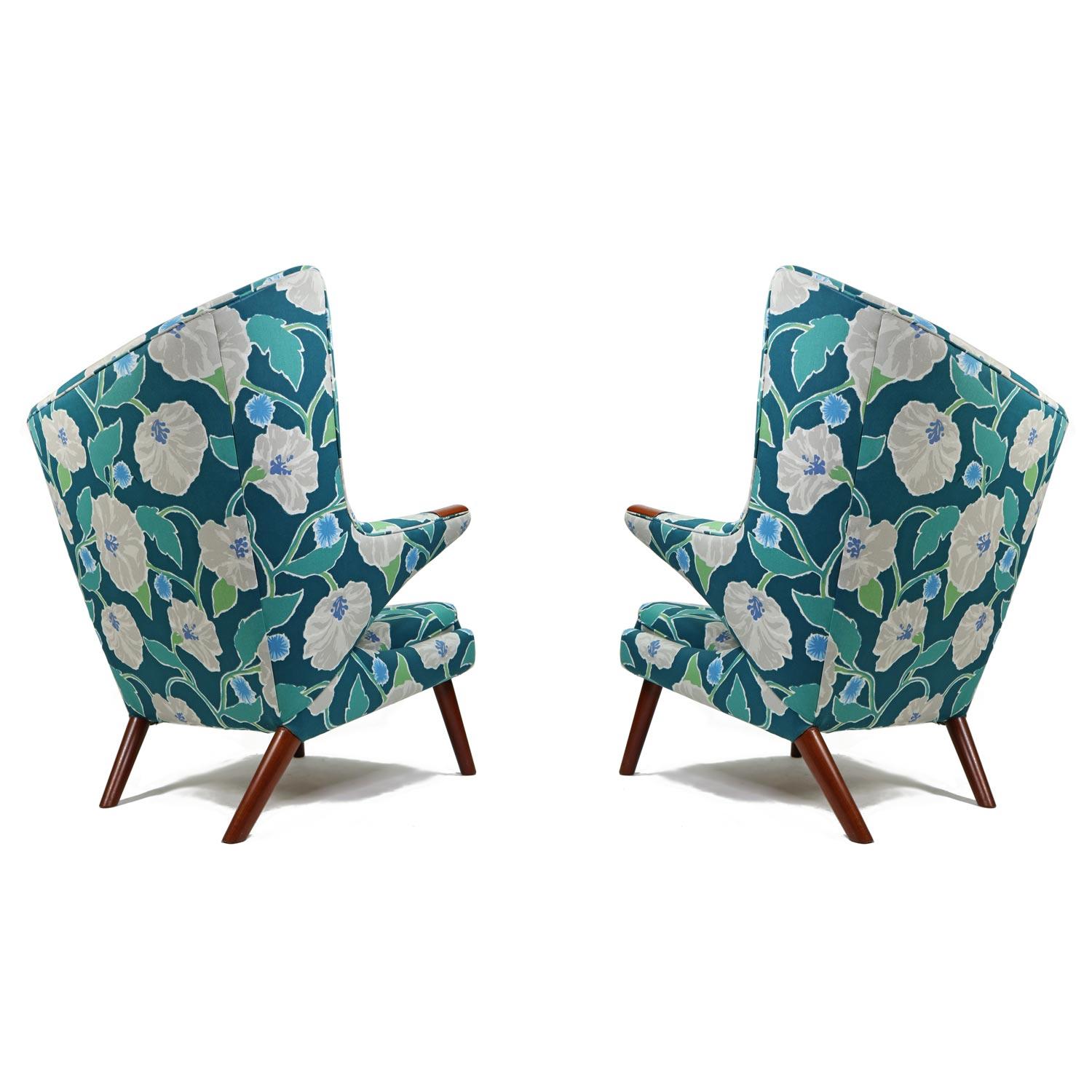 Mid-20th Century Vintage Hans Wegner Papa Bear Chair Set with Ottoman in Floral Print