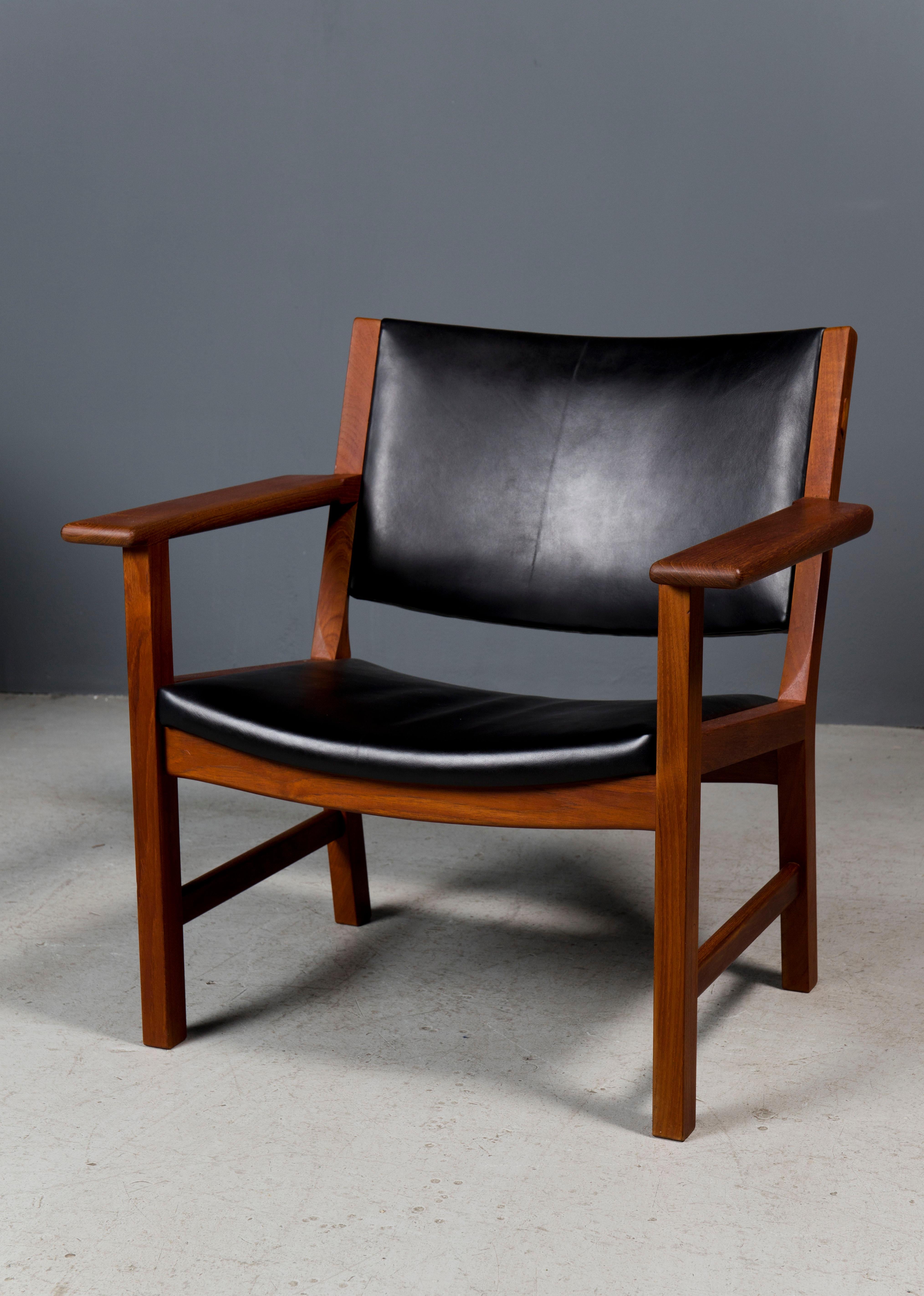 Danish Vintage Hans Wegner Rare Lounge Chair for Johannes Hansen