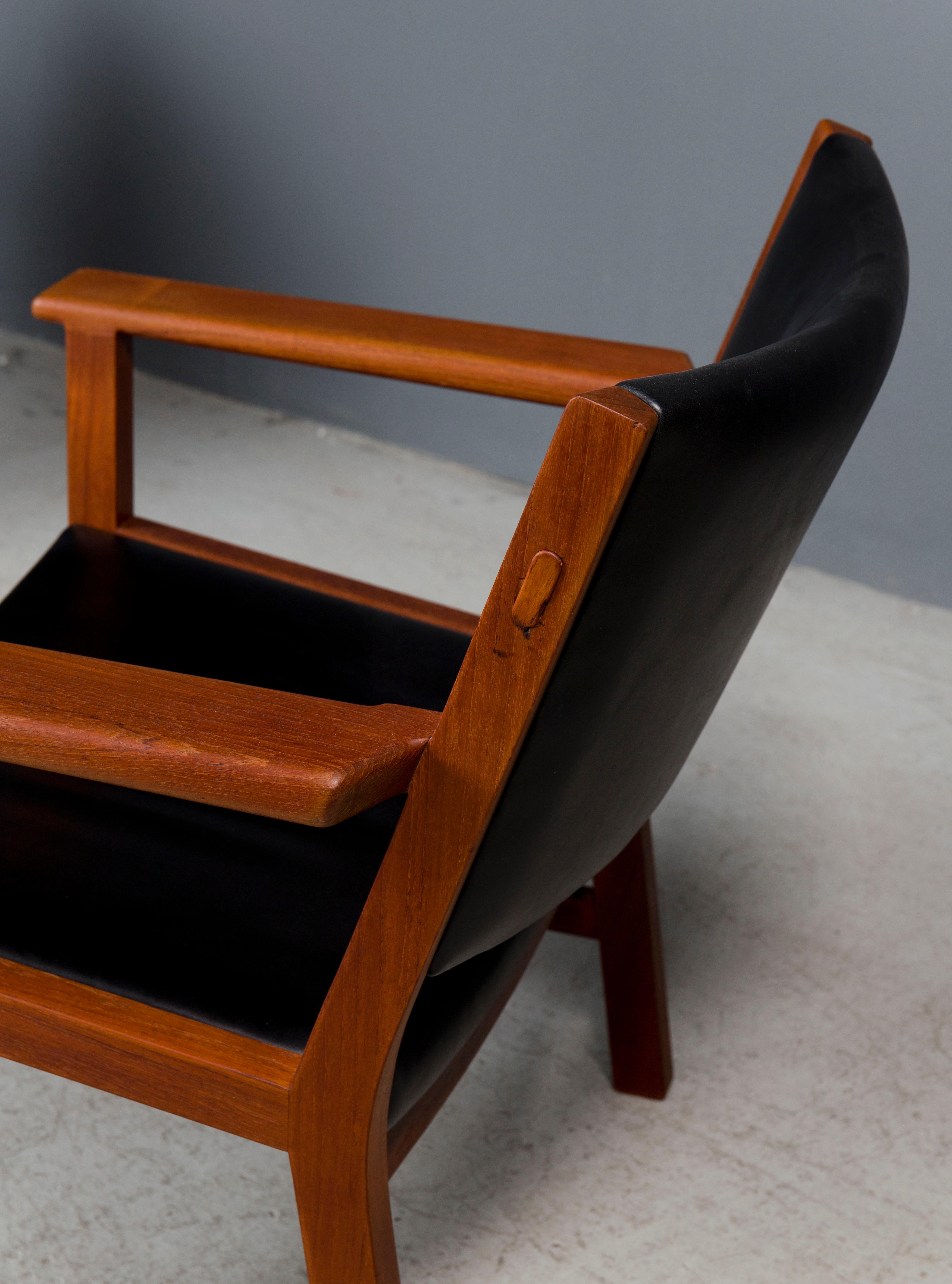 20th Century Vintage Hans Wegner Rare Lounge Chair for Johannes Hansen