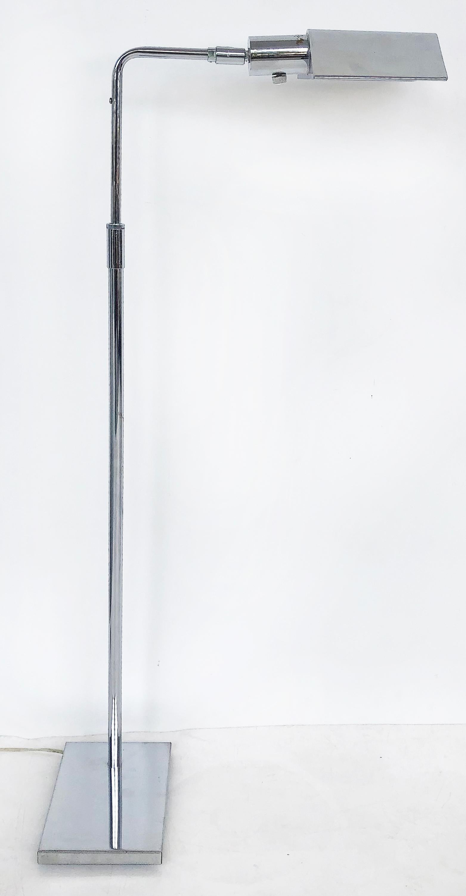 Vintage Hansen NY Chrome Adjustable Floor Lamp In Good Condition For Sale In Miami, FL