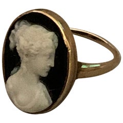 Vintage Hardstone Cameo 14 Karat Yellow Gold Ring