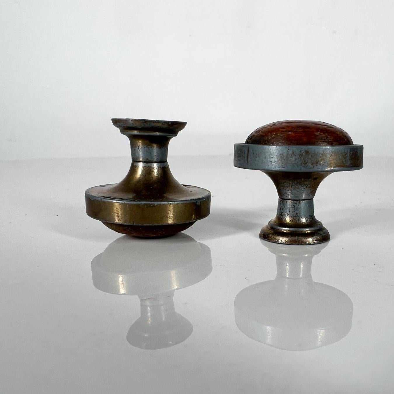 Vintage Hardware Drawer Pulls Brass Knobs with Wood Insert Set of 2 Canada For Sale 3