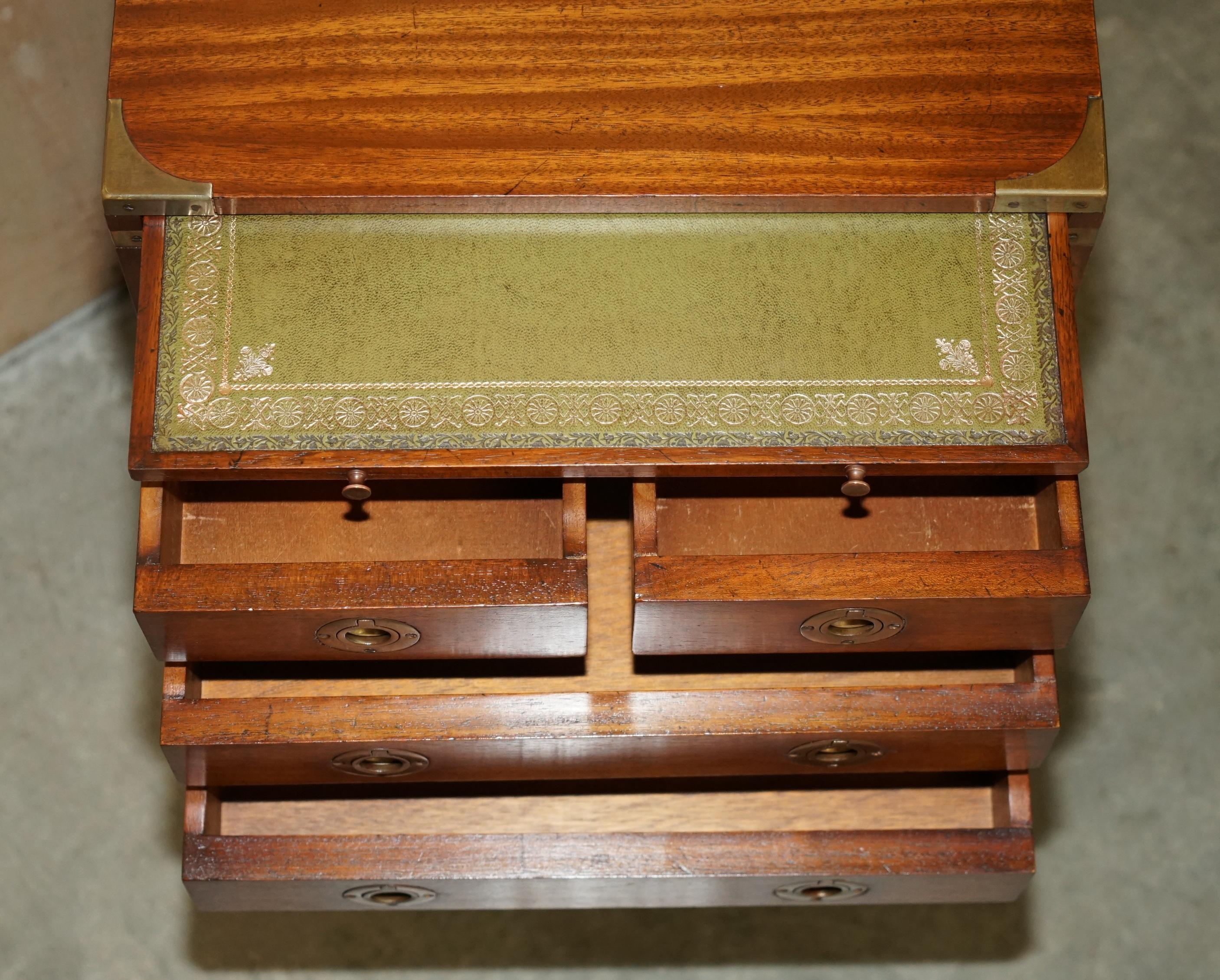 VINTAGE HARDWOOD & GREEN LEATHER MiLITARY CAMPAIGN SIDE TABLE LEATHER SLIP TRAY For Sale 5