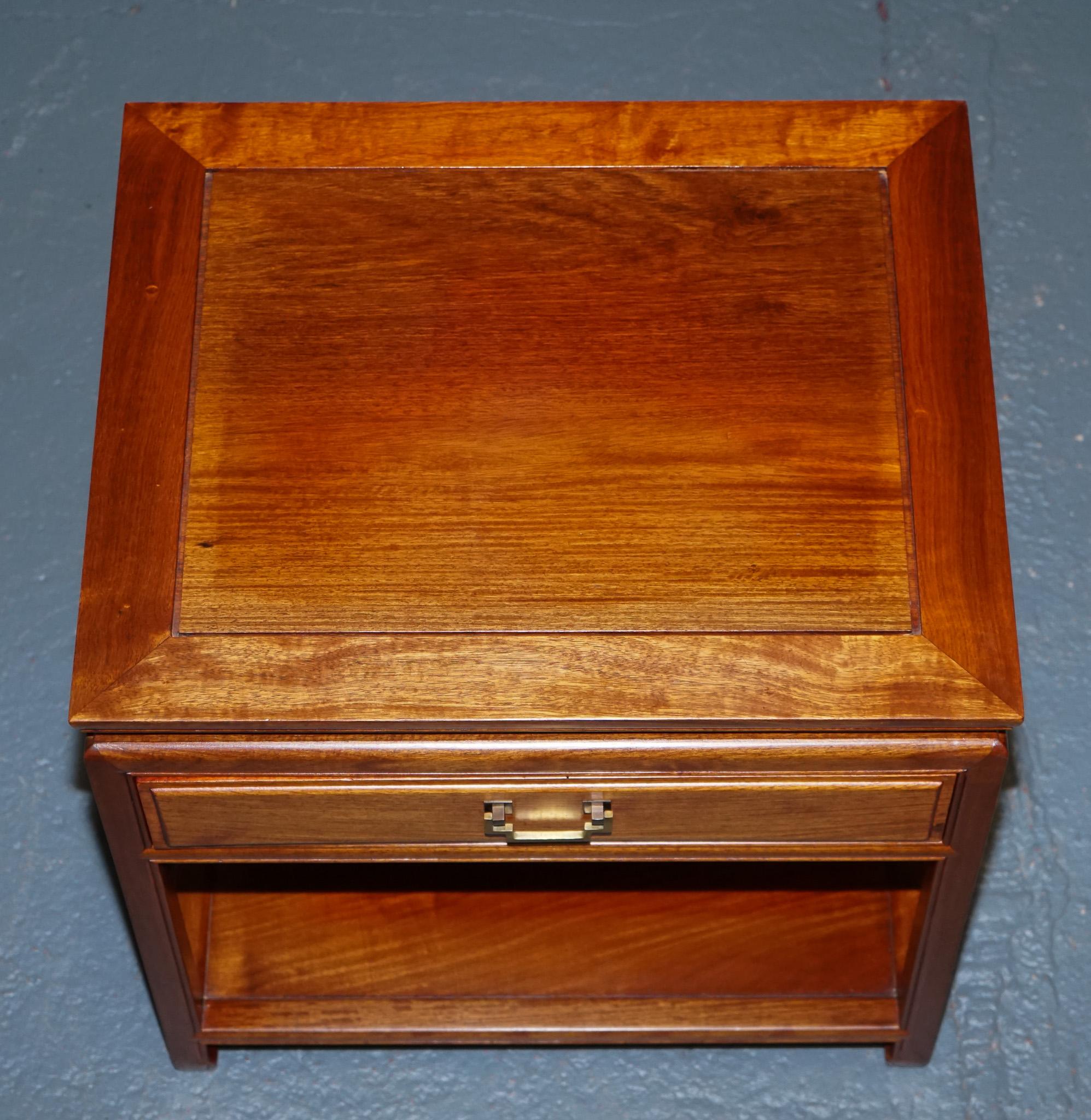 VINTAGE HARDWOOD MiD CENTURY SIDE TABLE WITH DRAWER AND SHELF im Angebot 1