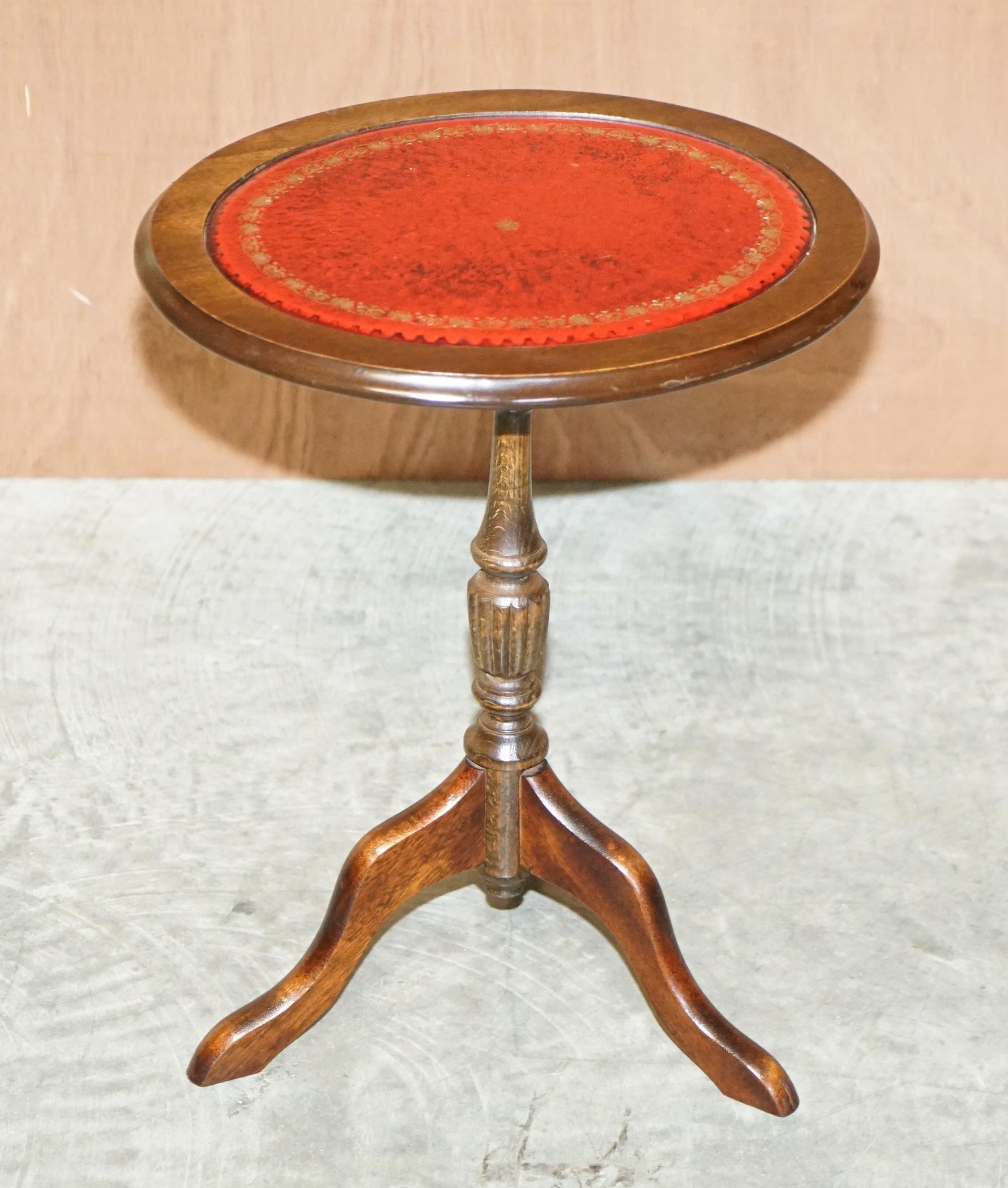 We are delighted to offer for sale this very nice vintage Bevan Funnell mahogany & oxblood topped tripod table

A good looking and well made piece, ideally suited for a lamp or glass of wine with a picture frame on it

It has been cleaned waxed