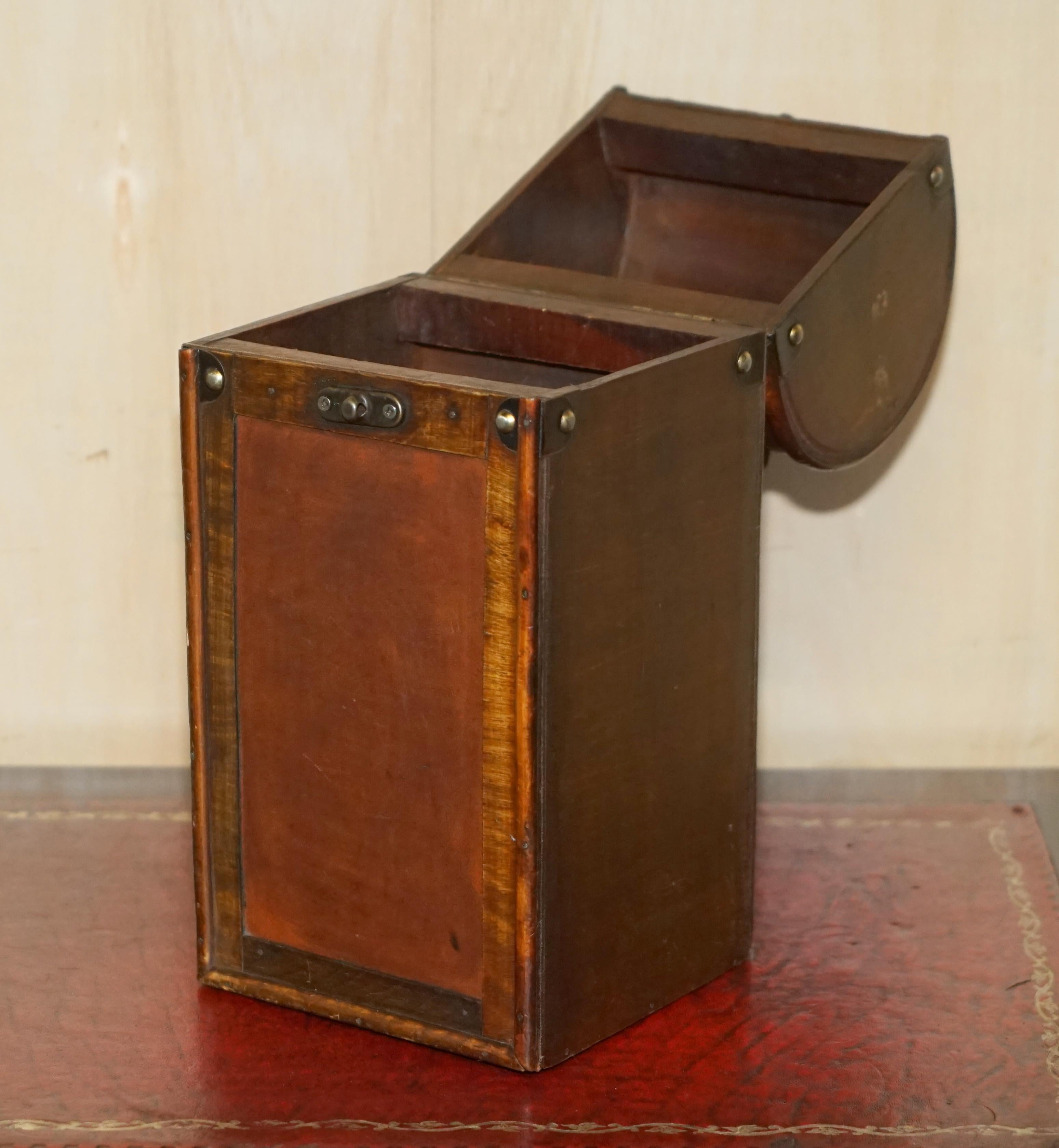 ViNTAGE HARDWOOD TRAVEL WINE BOX CASE WITH HANDLE VERY DECORATIVE PIECE For Sale 5