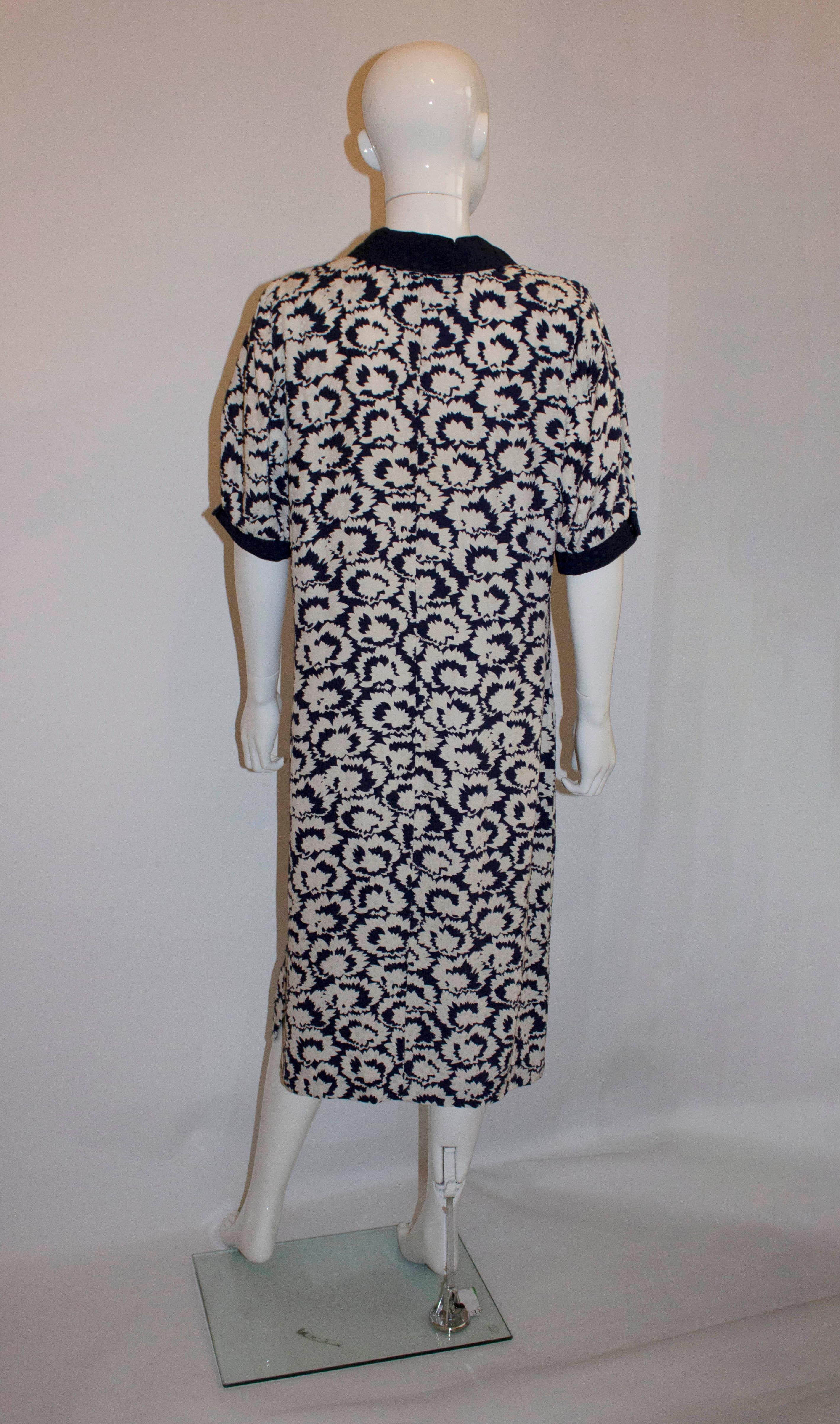 Vintage Hardy Amies Blue and White Silk Shirt Dress In Good Condition For Sale In London, GB