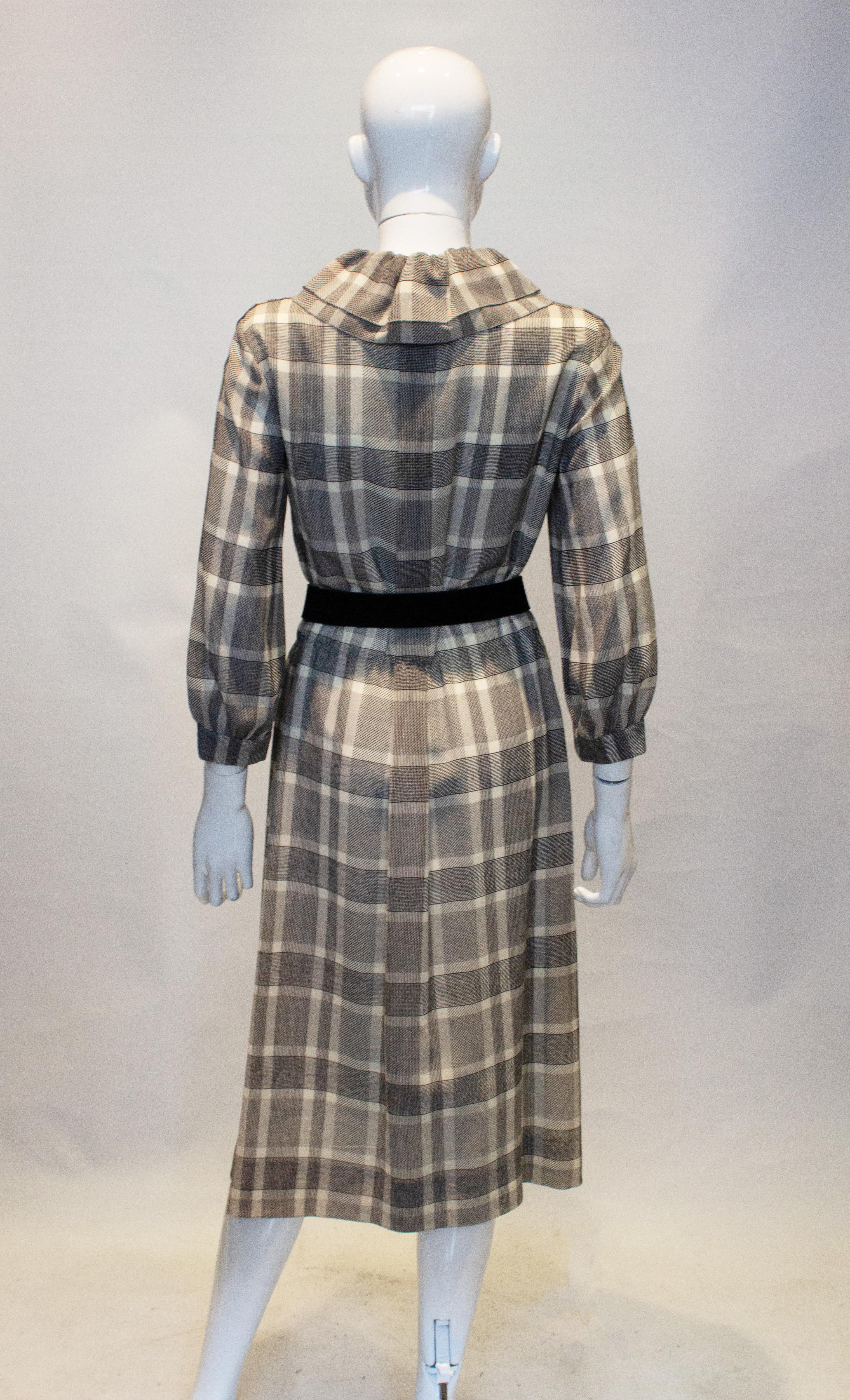 Hardy Amies Tageskleid im Vintage-Stil im Zustand „Gut“ im Angebot in London, GB