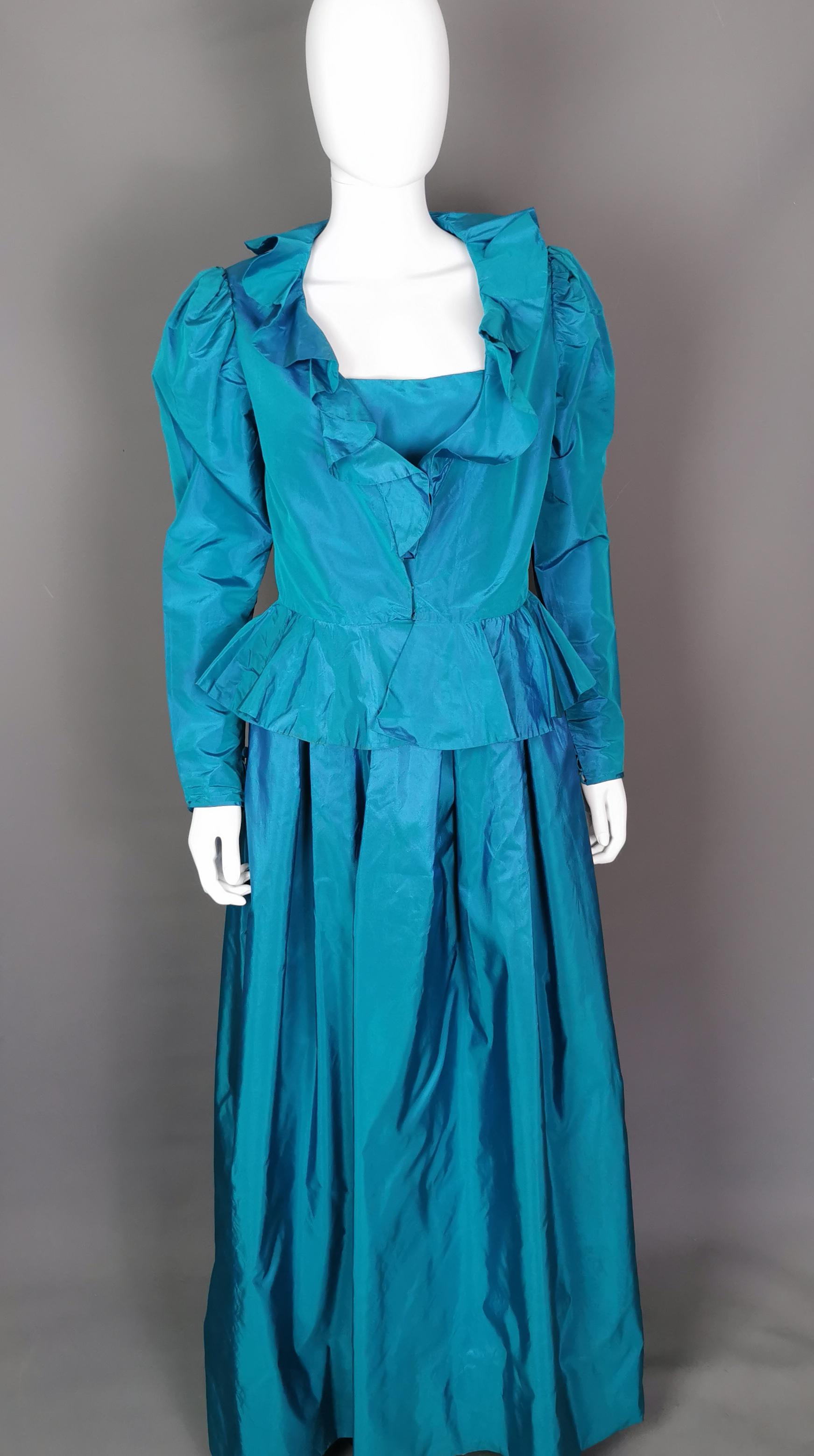 Vintage Hardy Amies teal blue silk taffeta two piece dress, Jacket, Evening gown For Sale 3