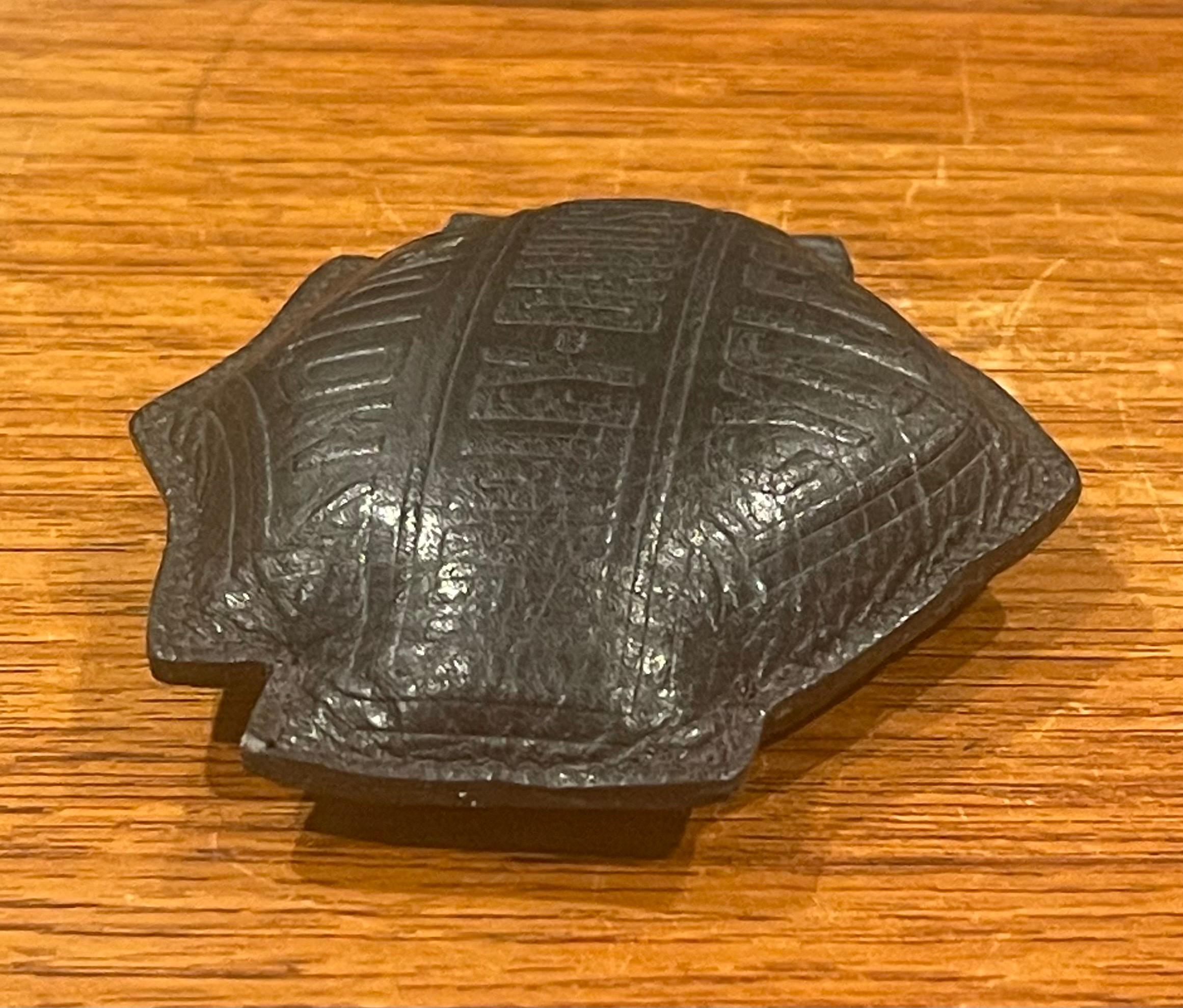 Vintage Harley Davidson Stitched Black Leather Paperweight In Good Condition For Sale In San Diego, CA