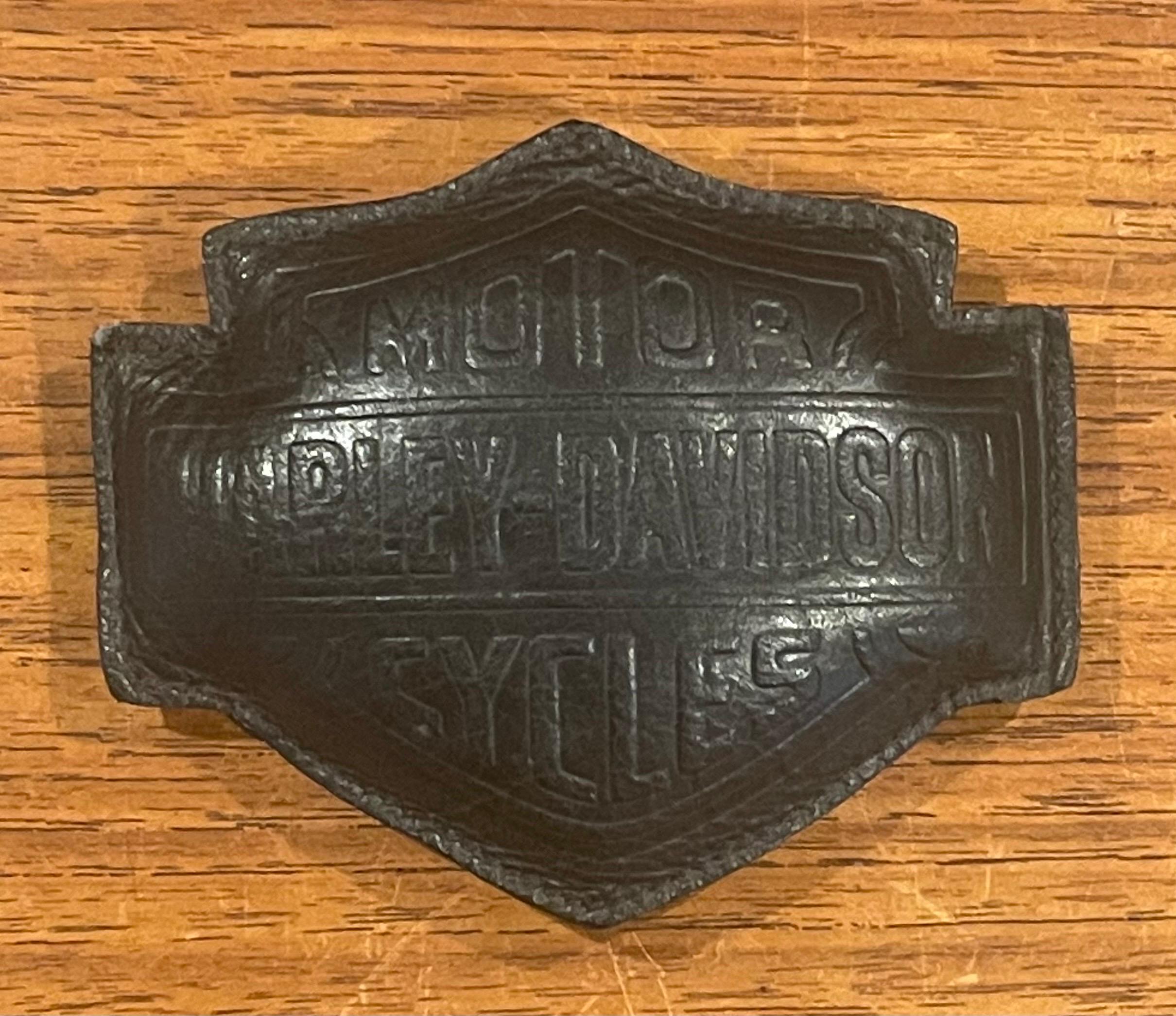 20th Century Vintage Harley Davidson Stitched Black Leather Paperweight For Sale